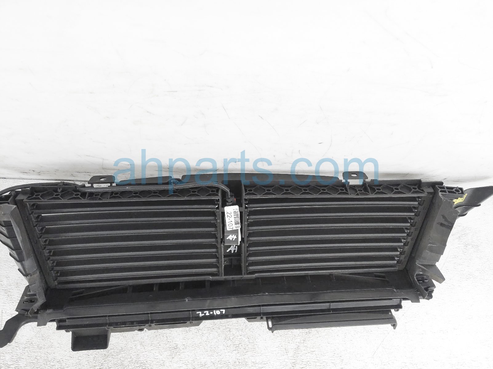 Sold 2022 Chevy Trailblazer Air Shutter Assy - 1.3l - 60005955