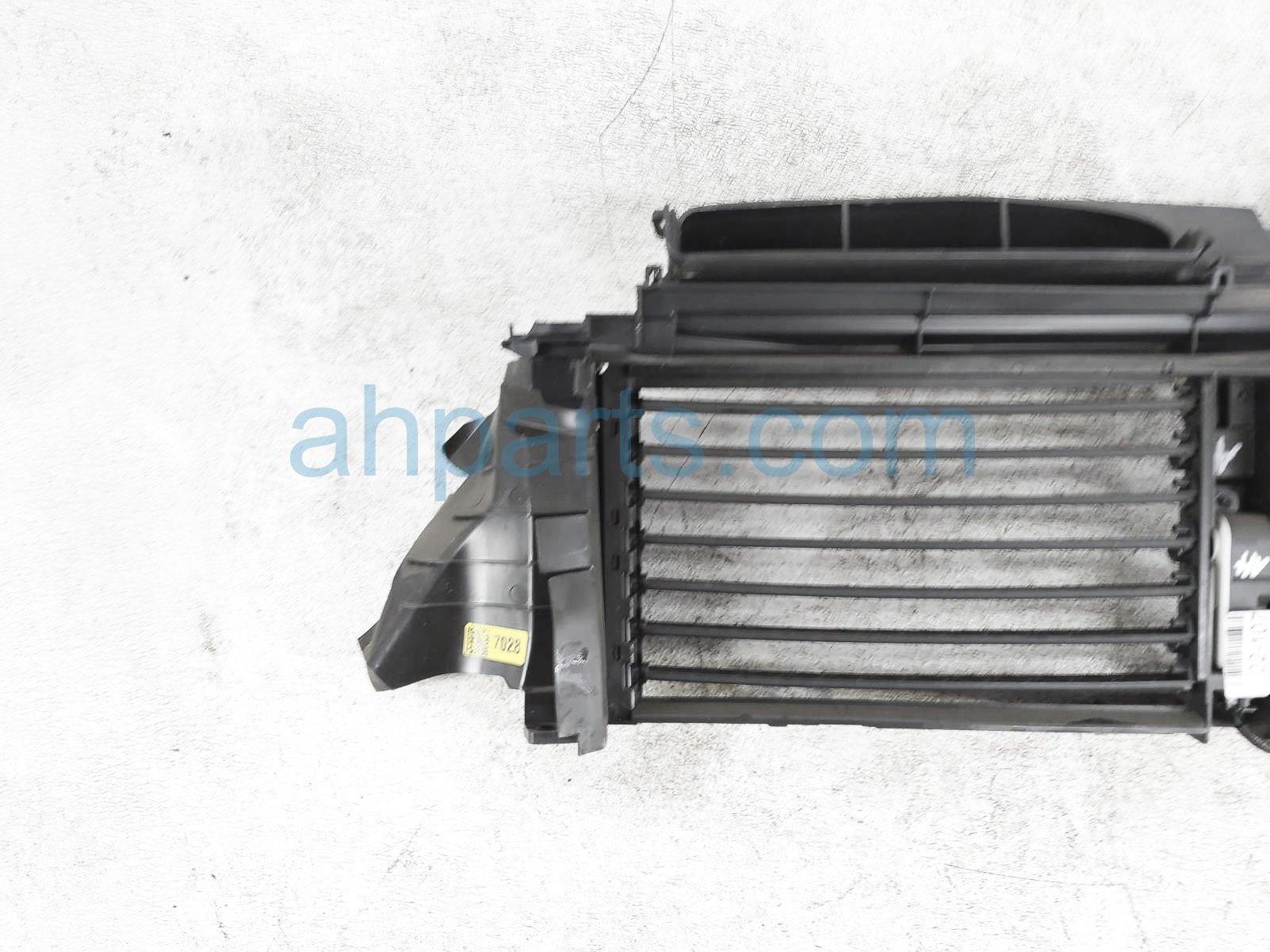 Sold 2022 Chevy Trailblazer Air Shutter Assy - 1.3l - 60005955