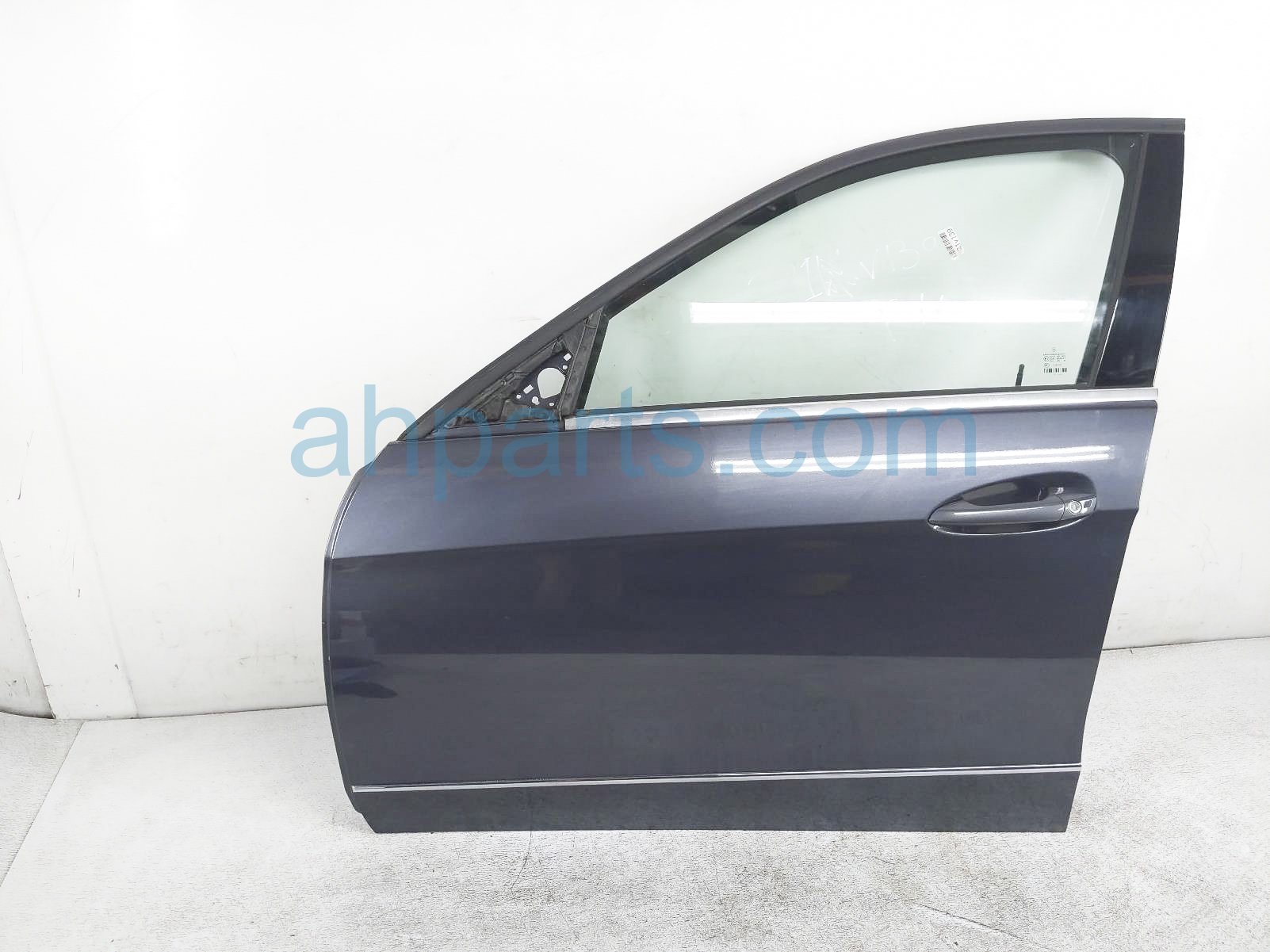 $450 Mercedes FR/LH DOOR - GREY - NO MIRROR/TRIM $450 Mercedes FR/LH DOOR - GREY - NO MIRROR/TRIM