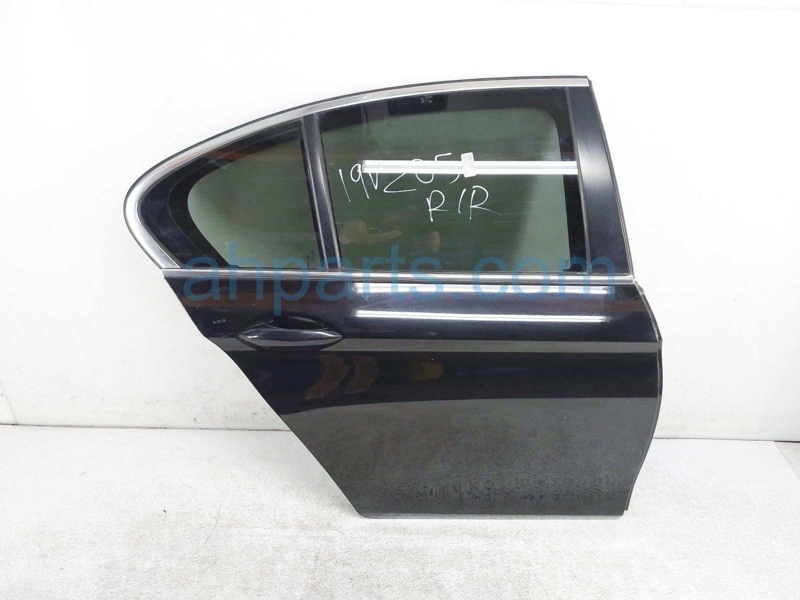 $150 BMW RR/RH DOOR - BLACK - NO INSIDE TRIM $150 BMW RR/RH DOOR - BLACK - NO INSIDE TRIM