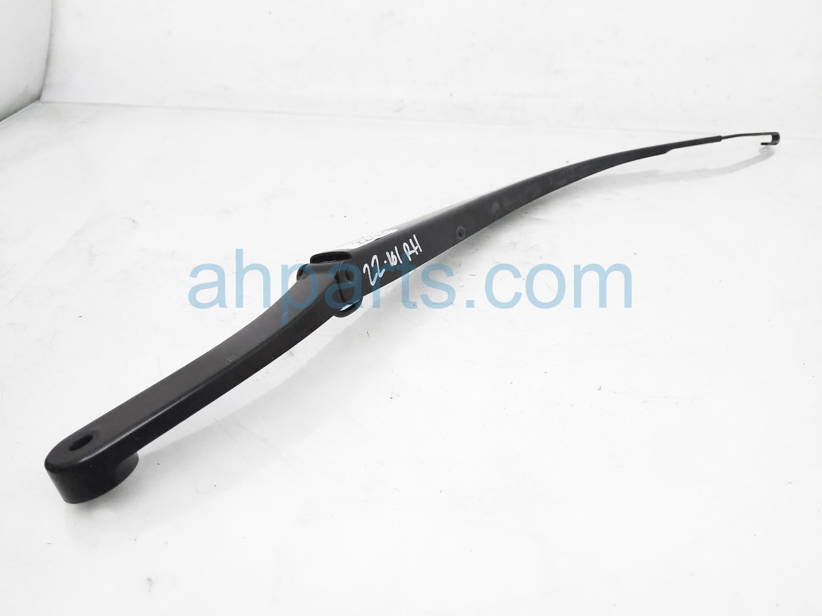 $19 Acura RH WINDSHIELD WIPER ARM $19 Acura RH WINDSHIELD WIPER ARM