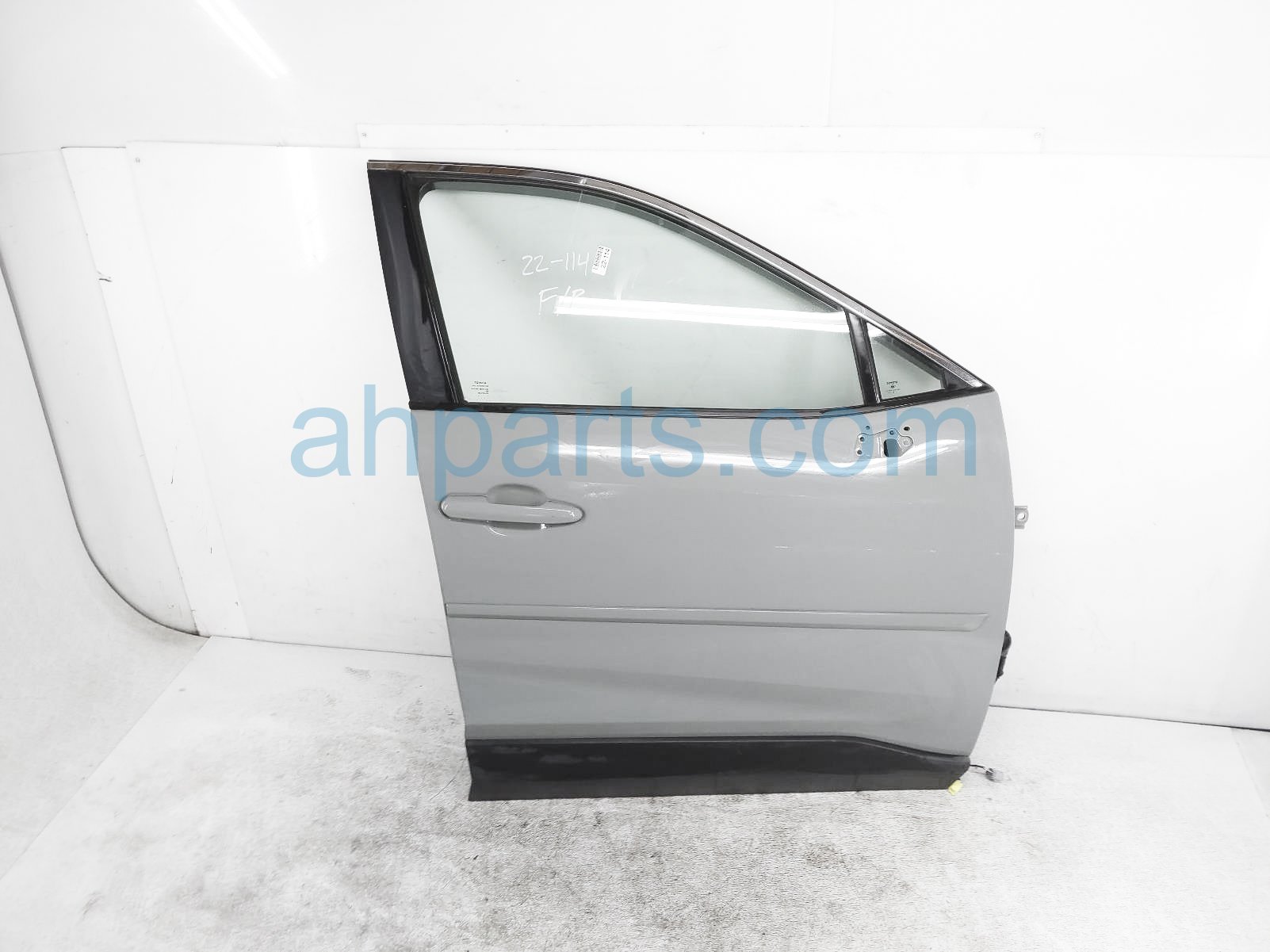 $949 Toyota FR/RH DOOR - GREY - NO MIRROR/TRIM $949 Toyota FR/RH DOOR - GREY - NO MIRROR/TRIM