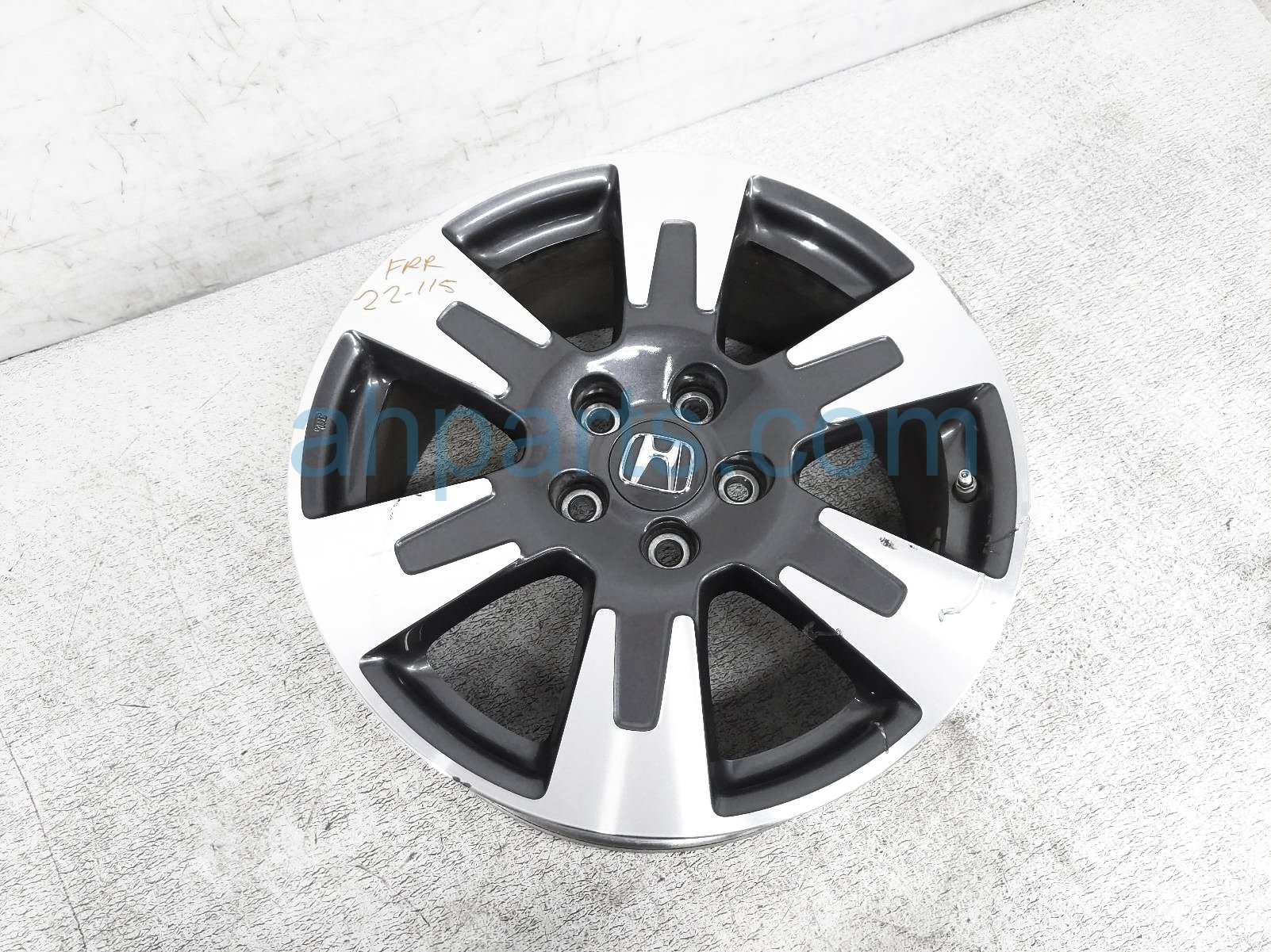 $145 Honda FR/RH WHEEL / RIM - GOUGES $145 Honda FR/RH WHEEL / RIM - GOUGES