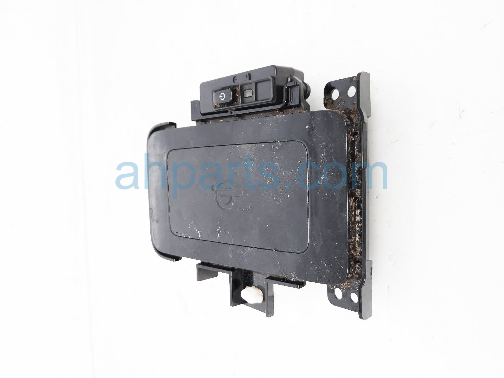 $99 Toyota WIRELESS PHONE CHARGER UNIT - PRIME $99 Toyota WIRELESS PHONE CHARGER UNIT - PRIME