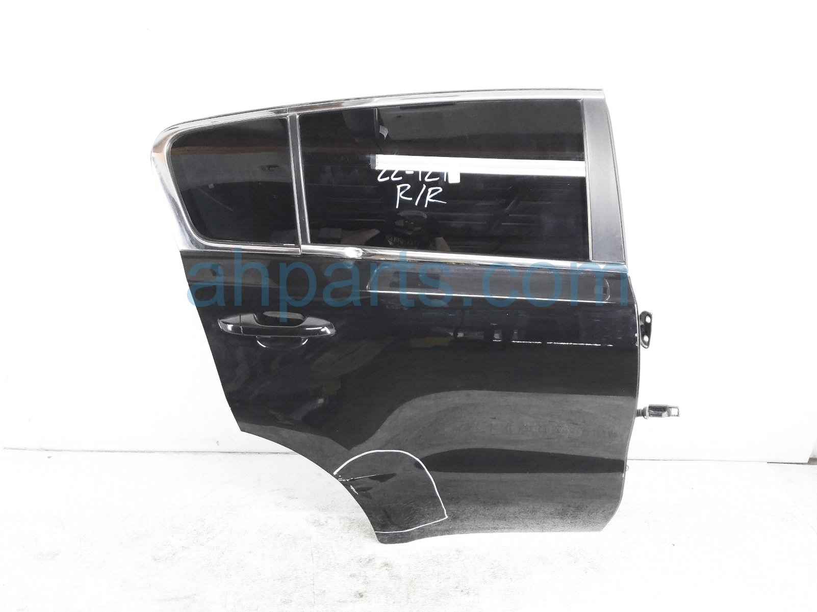 $449 Kia RR/RH DOOR - BLACK - NO INSIDE TRIM* $449 Kia RR/RH DOOR - BLACK - NO INSIDE TRIM*