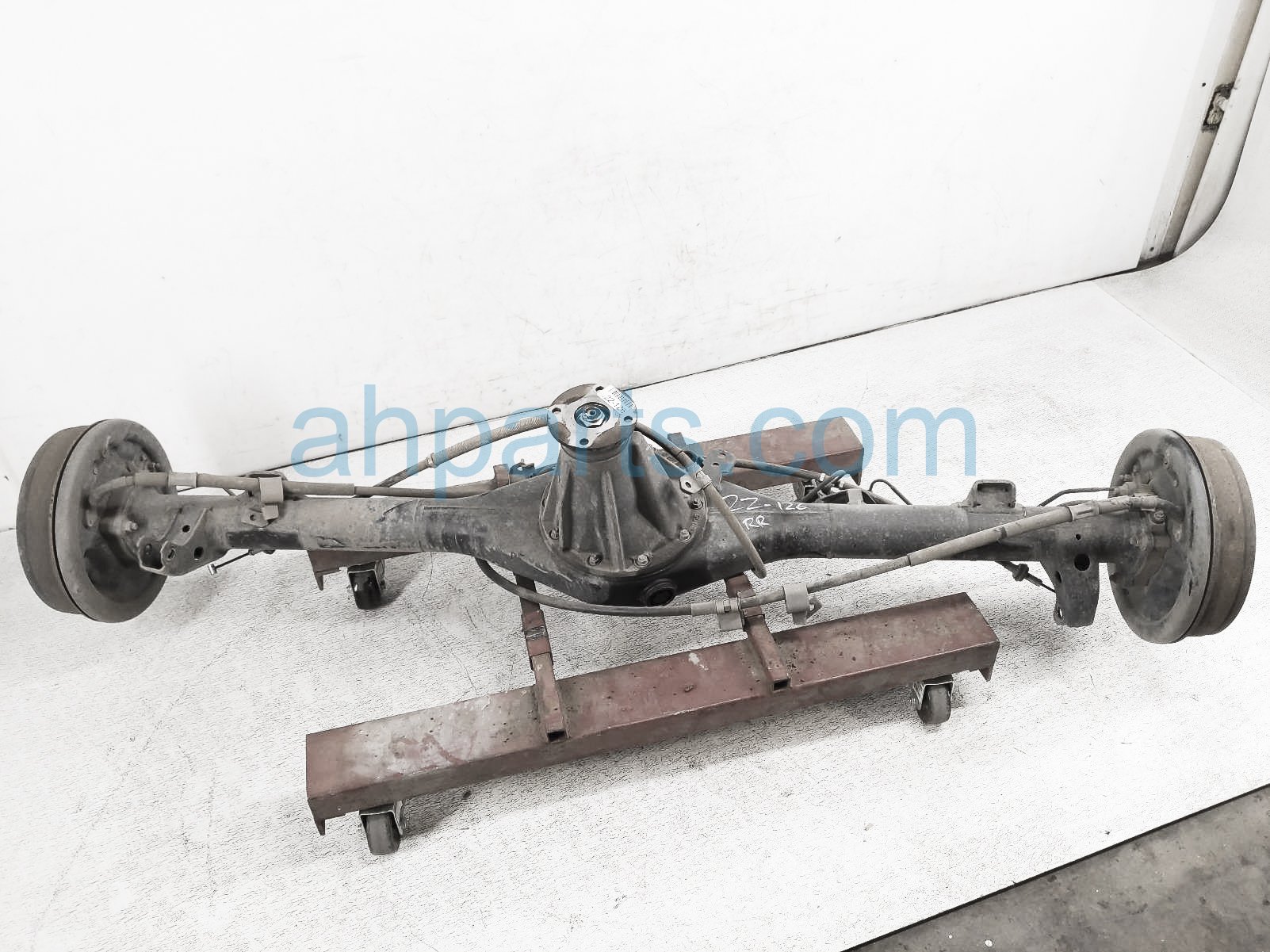 $1535 Toyota REAR DIFFERENTIAL W/ AXLES $1535 Toyota REAR DIFFERENTIAL W/ AXLES