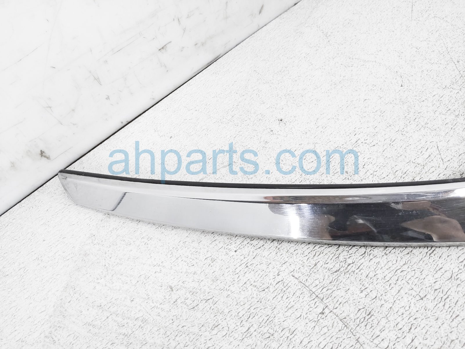 thumbnail image 2 of Chrome Upper Grille Trim For 2016-2017 Honda Pilot – Direct Fit Front Bumper Grill 2 of 4