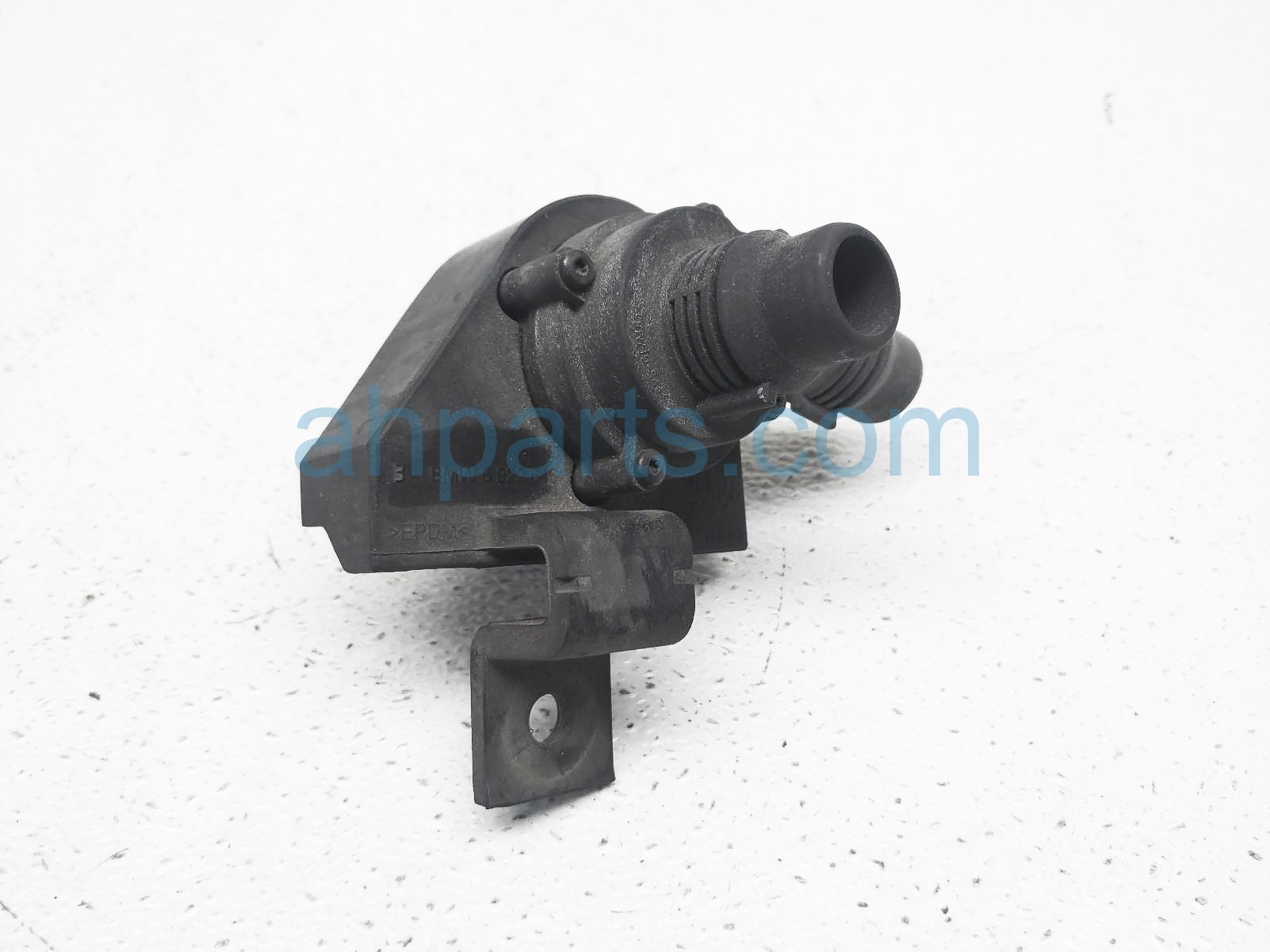 Sold 2004 BMW 525i Auxilairy Water Pump 64 11 6 910 755 Replacement Sold 2004 BMW 525i Auxilairy Water Pump 64 11 6 910 755 Replacement thumbnail