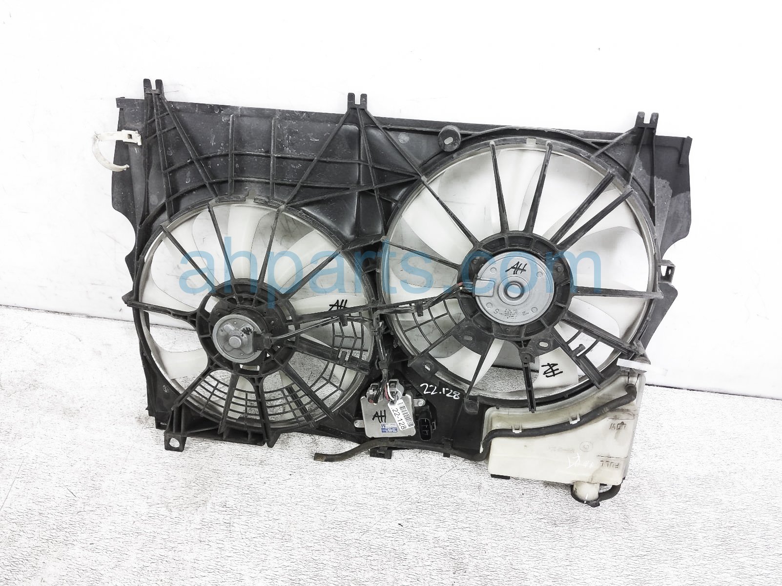$249 Lexus RADIATOR FAN ASSEMBLY $249 Lexus RADIATOR FAN ASSEMBLY