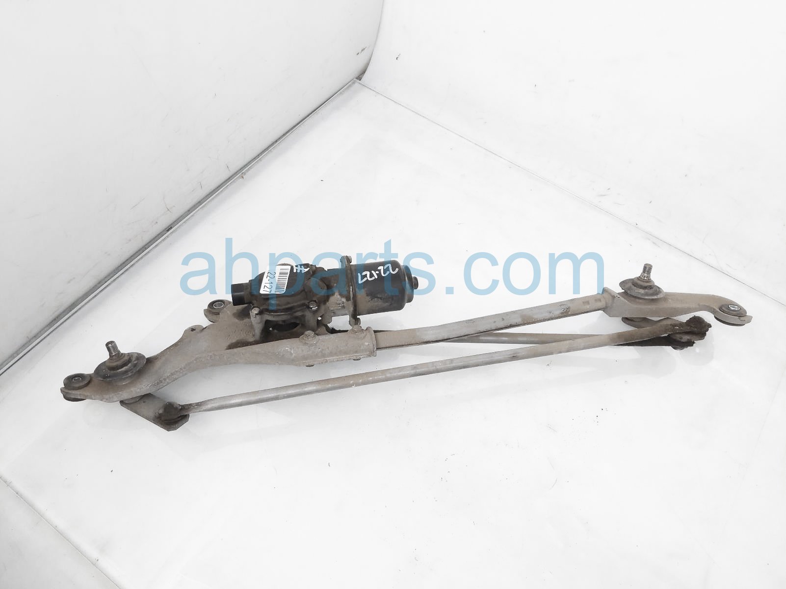 $40 Nissan WINDSHIELD WIPER MOTOR ASSY $40 Nissan WINDSHIELD WIPER MOTOR ASSY