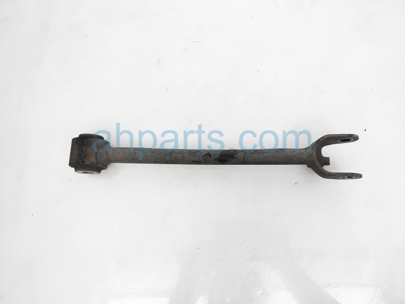 $30 Nissan RR/LH TRACK BAR / LOWER CONTROL ARM $30 Nissan RR/LH TRACK BAR / LOWER CONTROL ARM