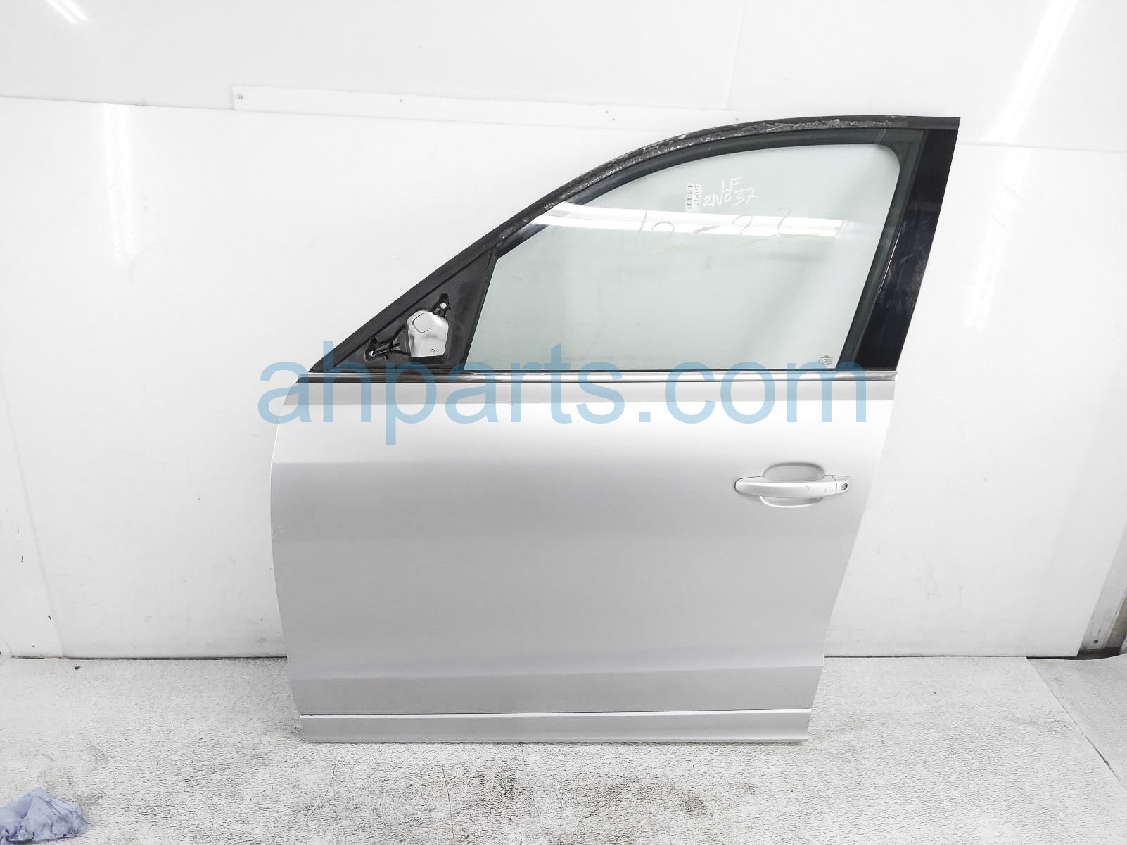 $375 Audi FR/LH DOOR - SILVER -NO MIRROR/PANEL $375 Audi FR/LH DOOR - SILVER -NO MIRROR/PANEL