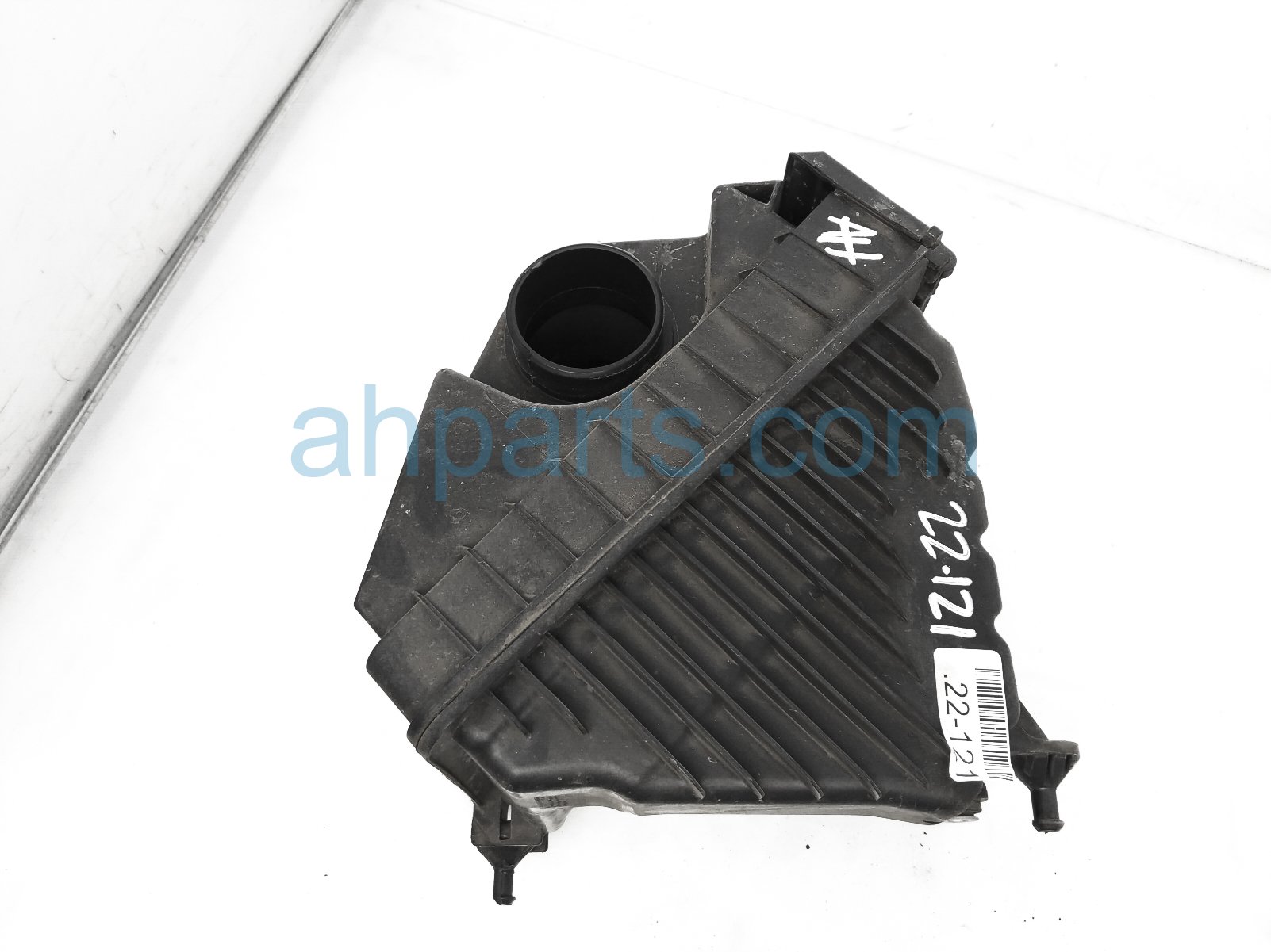 $100 Kia AIR INTAKE CLEANER BOX $100 Kia AIR INTAKE CLEANER BOX