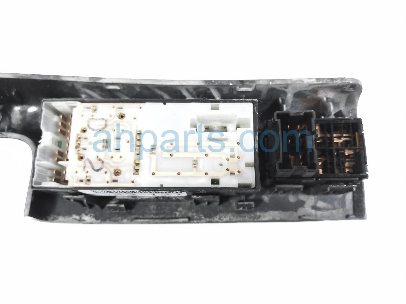 Sold 2006 Nissan 350z Power / Master Window Control Switch 80961