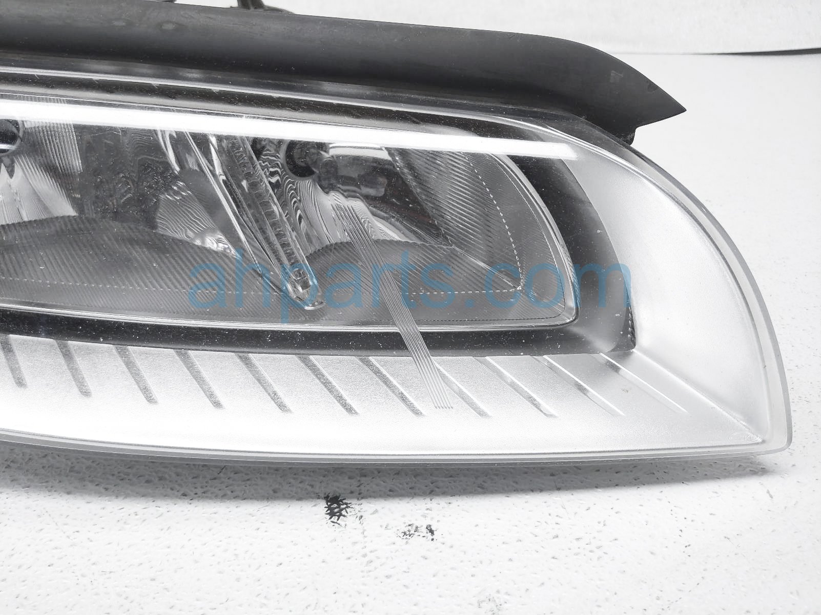 2015 Volvo Xc70 Headlight Passenger Head Light / Lamp 31420140