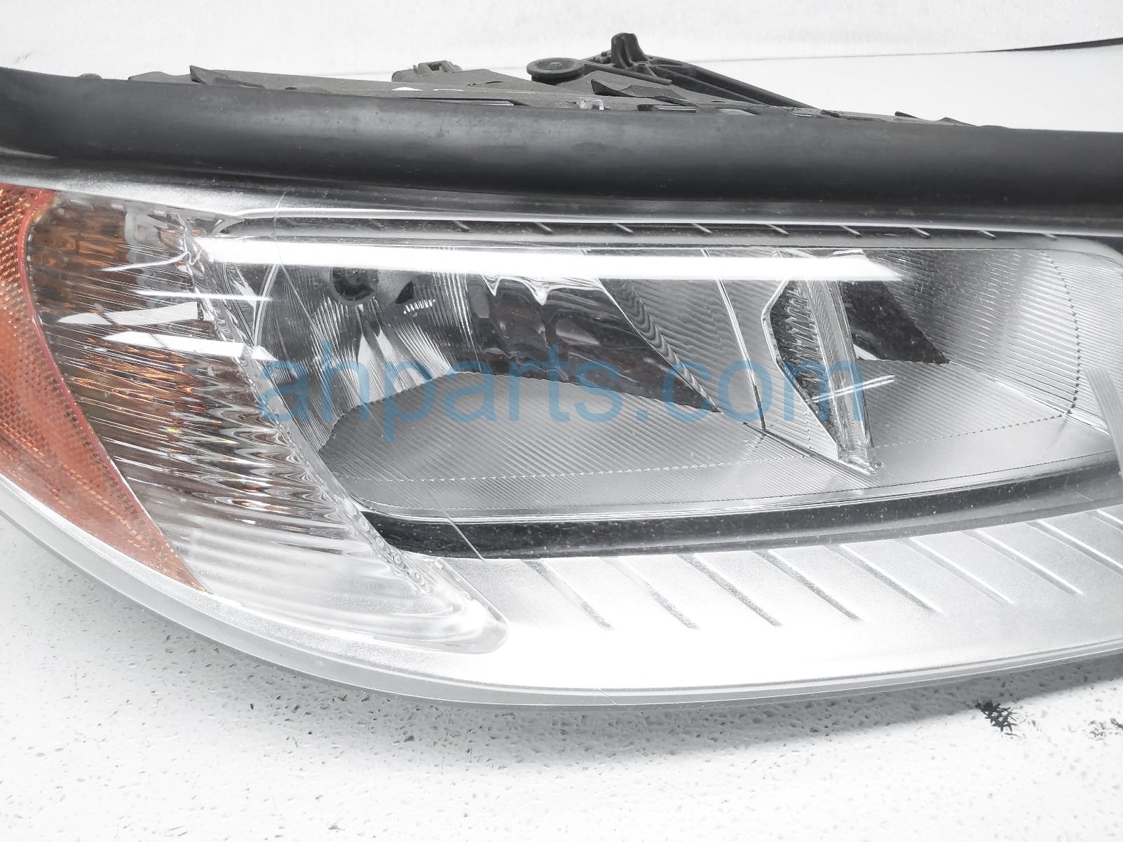 2015 Volvo Xc70 Headlight Passenger Head Light / Lamp 31420140