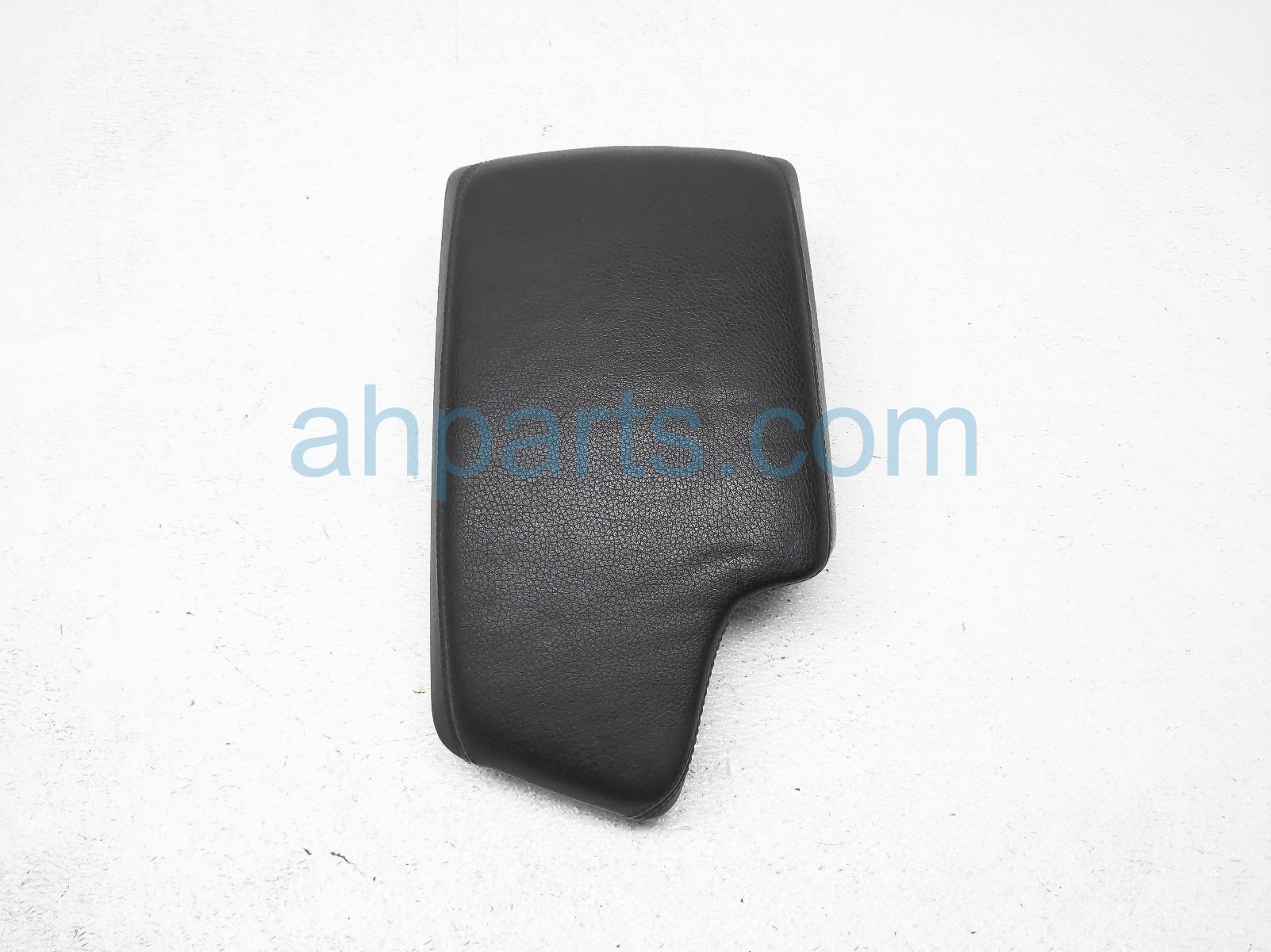 $75 BMW CENTER CONSOLE LID - BLACK $75 BMW CENTER CONSOLE LID - BLACK