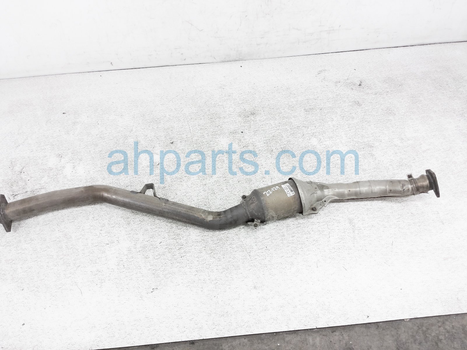 $500 Subaru EXHUAST PIPE W/ CONVERTER ASSY $500 Subaru EXHUAST PIPE W/ CONVERTER ASSY