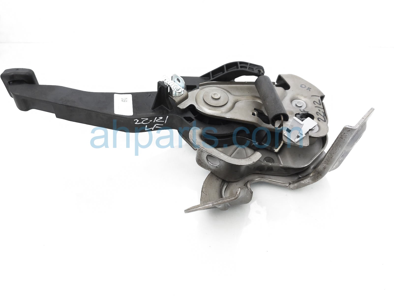 $40 Kia PARKING BRAKE PEDAL ASSY $40 Kia PARKING BRAKE PEDAL ASSY