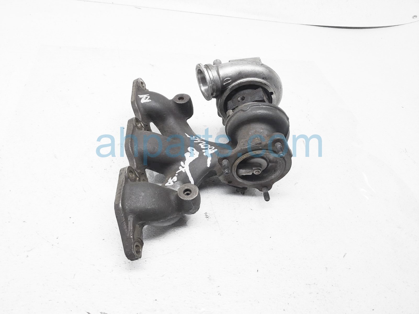 $125 Volvo RH EXHAUST MANIFOLD W/ TURBOCHARGER $125 Volvo RH EXHAUST MANIFOLD W/ TURBOCHARGER