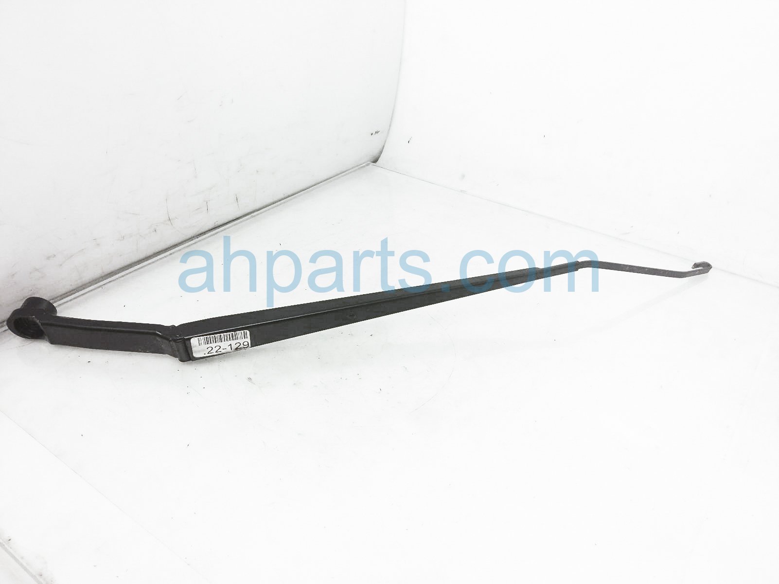 $19 Subaru RH WINDSHIELD WIPER ARM $19 Subaru RH WINDSHIELD WIPER ARM