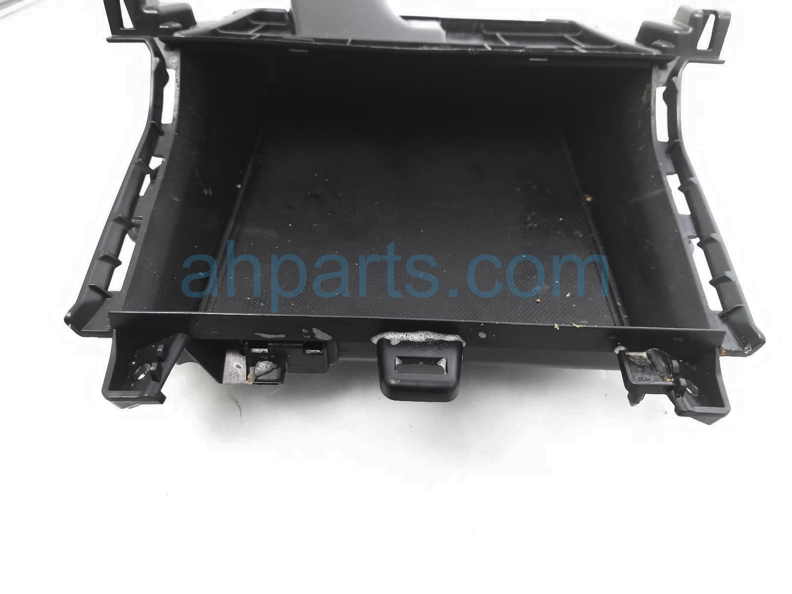 $20 Honda DASH LOWER CONSOLE POCKET ASSY $20 Honda DASH LOWER CONSOLE POCKET ASSY