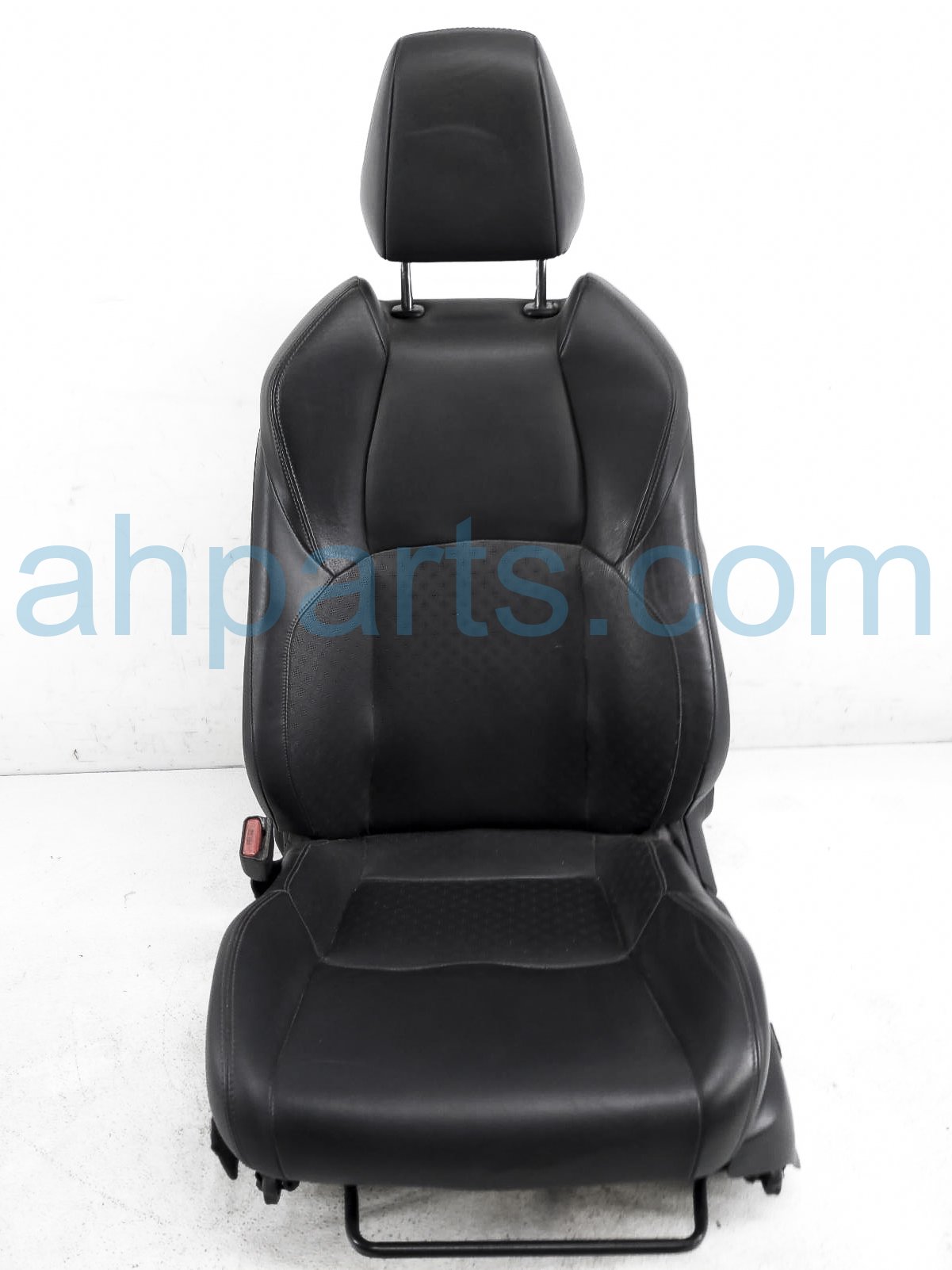 $200 Toyota FR/LH SEAT - BLACK - W/ AIRBAG $200 Toyota FR/LH SEAT - BLACK - W/ AIRBAG