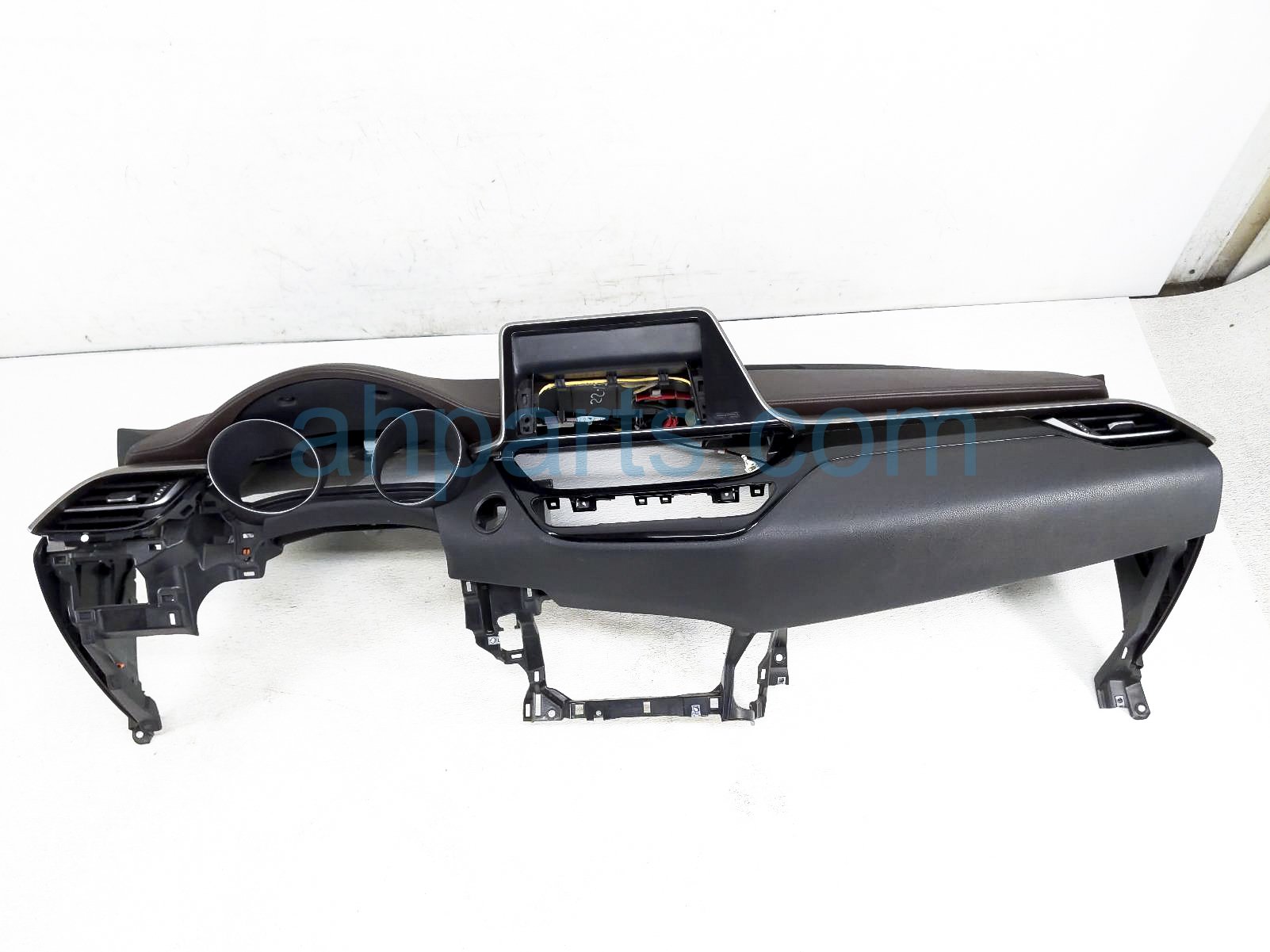 $325 Toyota DASHBOARD W/ AIRBAG $325 Toyota DASHBOARD W/ AIRBAG