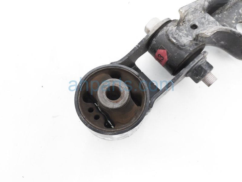 2016 Toyota Prius Engine/motor Rear Engine Mount (prius C) 12363-21161,