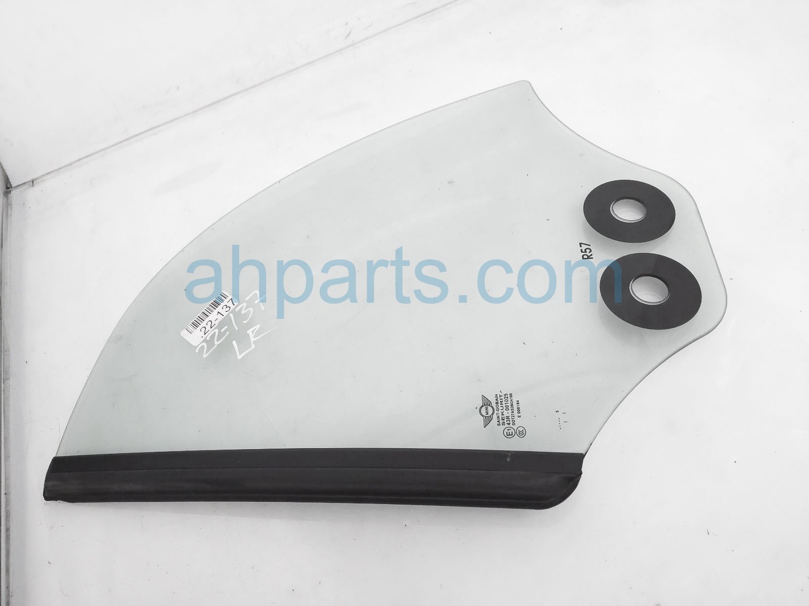 $65 BMW LH QUARTER WINDOW GLASS $65 BMW LH QUARTER WINDOW GLASS