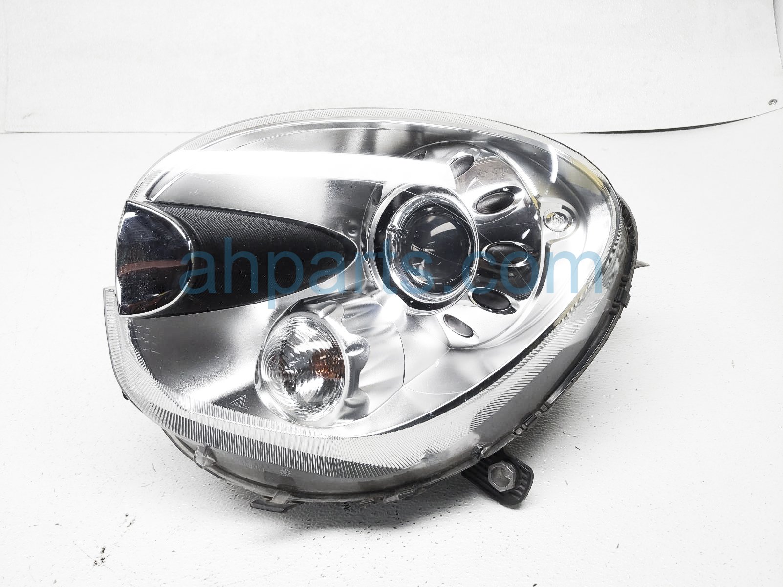 $245 BMW LH HEAD LAMP / LIGHT - NOTES