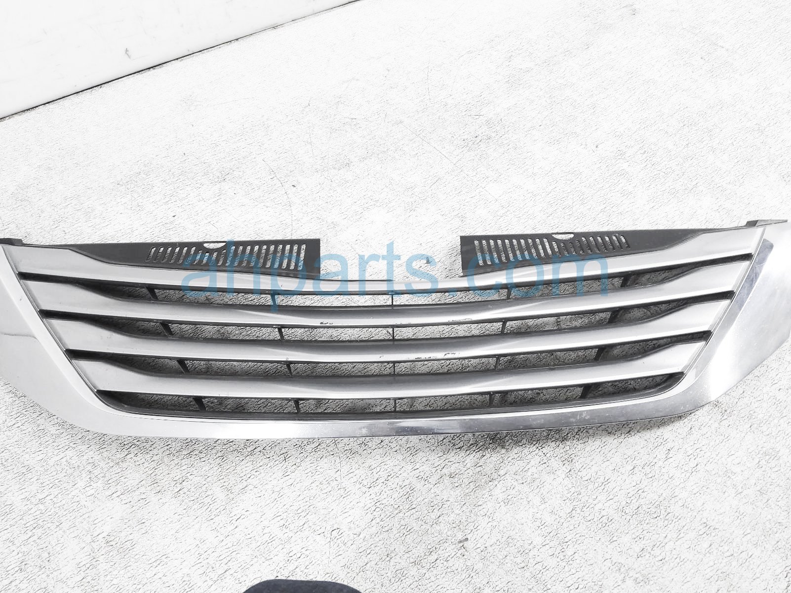 $100 Toyota UPPER GRILLE - SILVER $100 Toyota UPPER GRILLE - SILVER