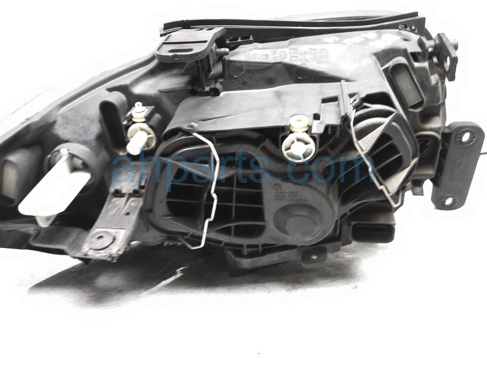 2008 BMW 128i Headlight Driver Head Lamp / Light 63126924667,