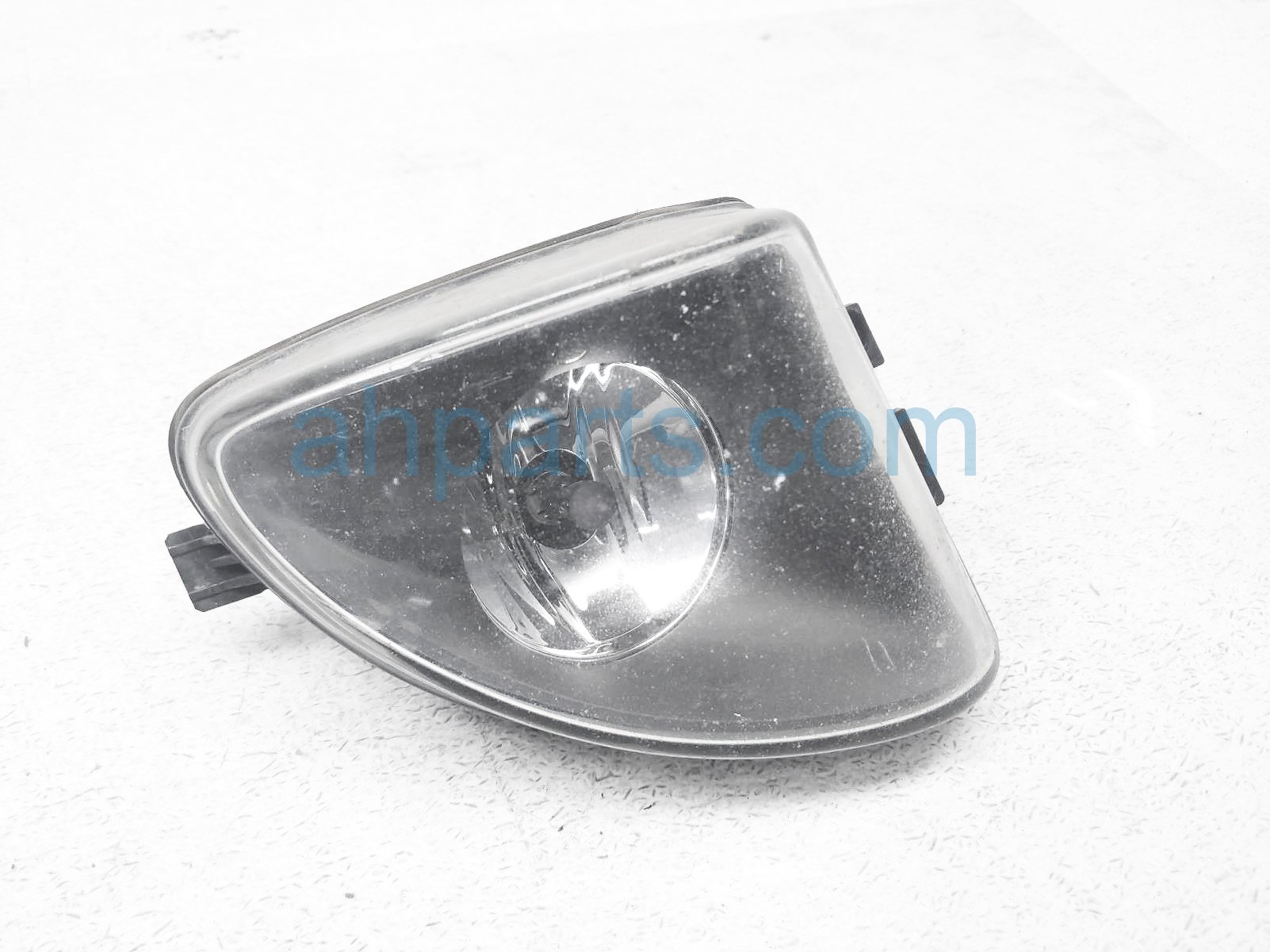 $40 BMW RH FOG LIGHT / LAMP - NOTES $40 BMW RH FOG LIGHT / LAMP - NOTES