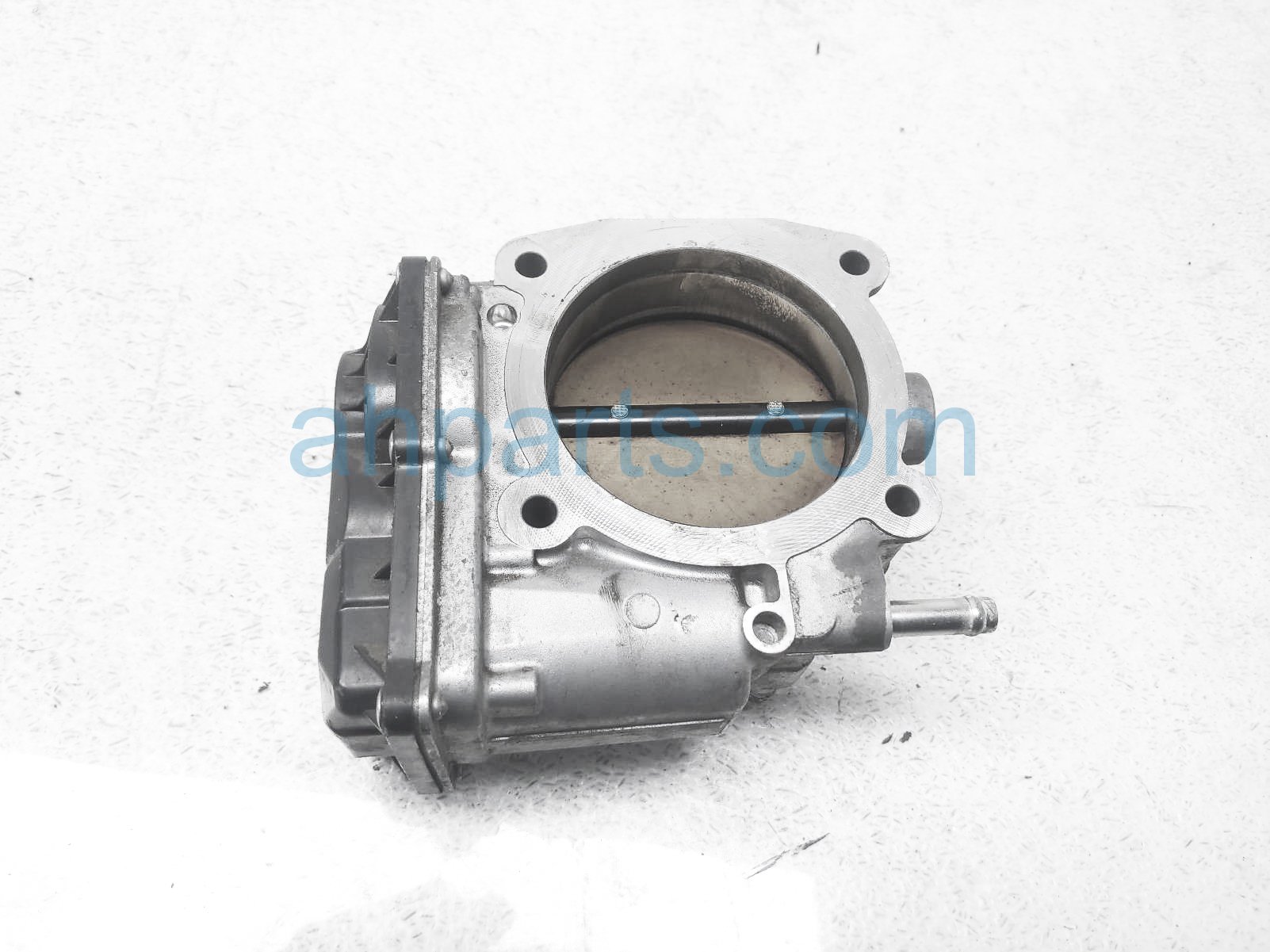 Sold 2005 Volvo Xc90 Throttle Body 30622273