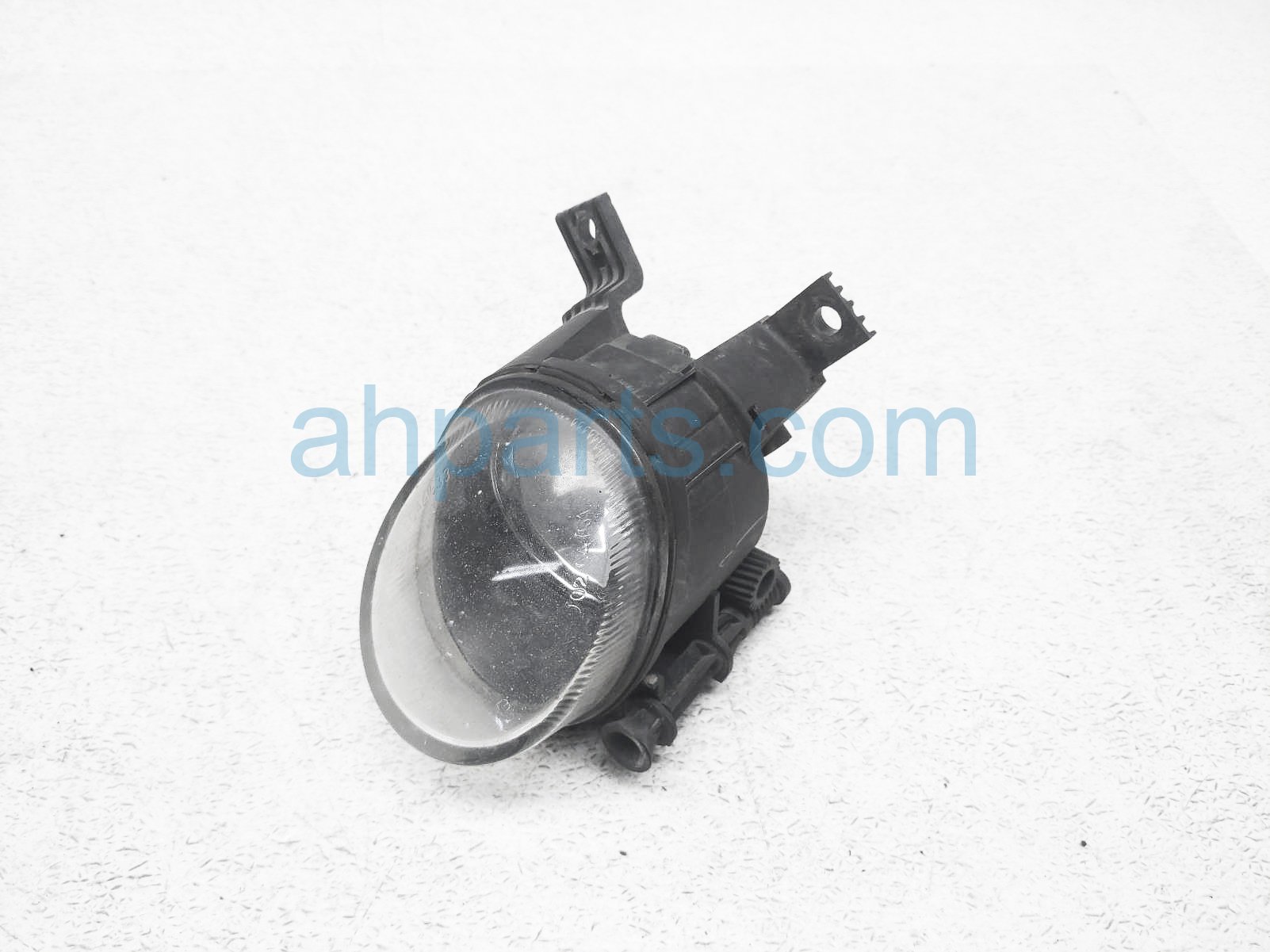 $40 Audi LH FOG LIGHT / LAMP - NIQ $40 Audi LH FOG LIGHT / LAMP - NIQ