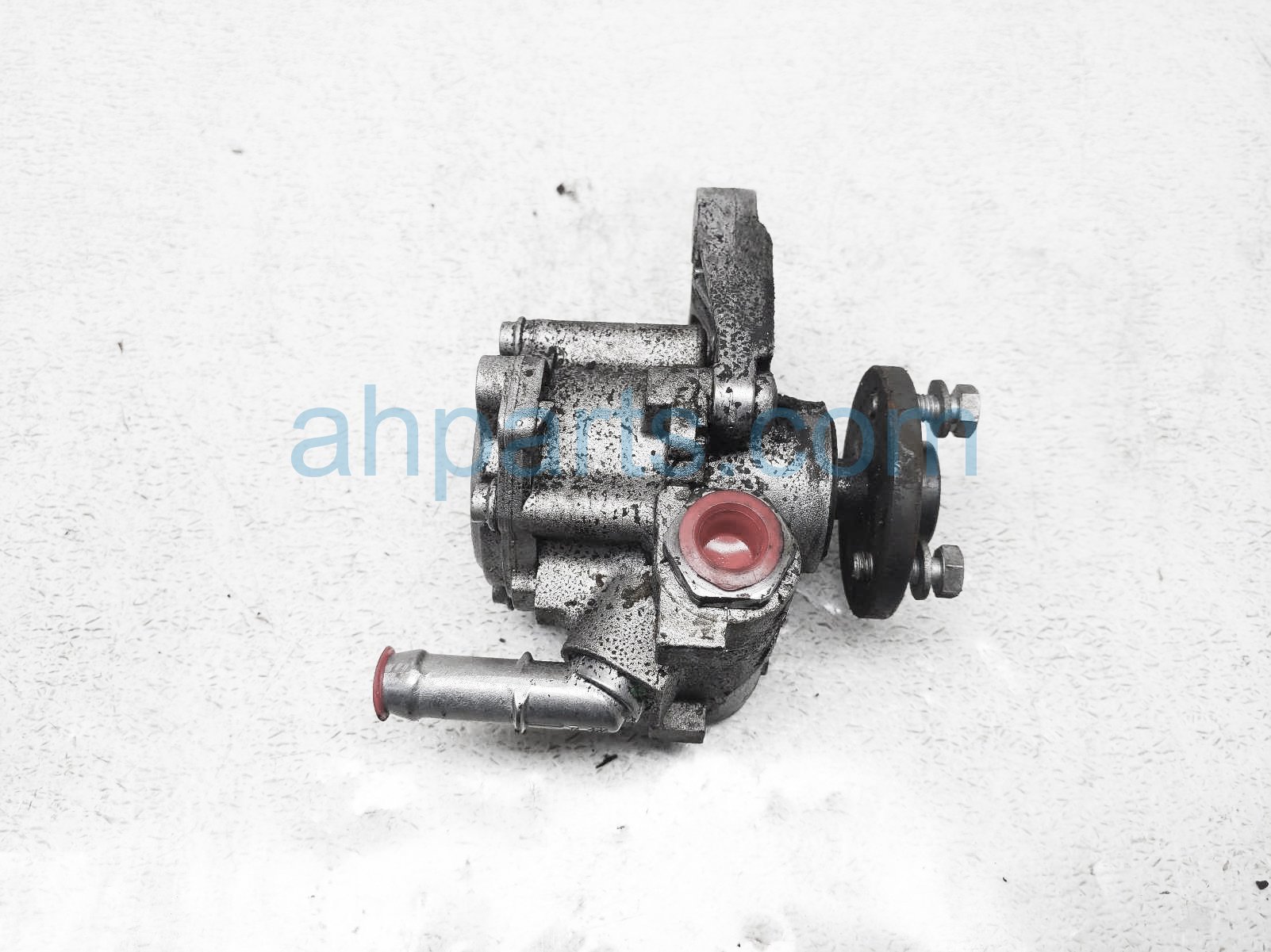 $42 BMW POWER STEERING PUMP ASSY $42 BMW POWER STEERING PUMP ASSY