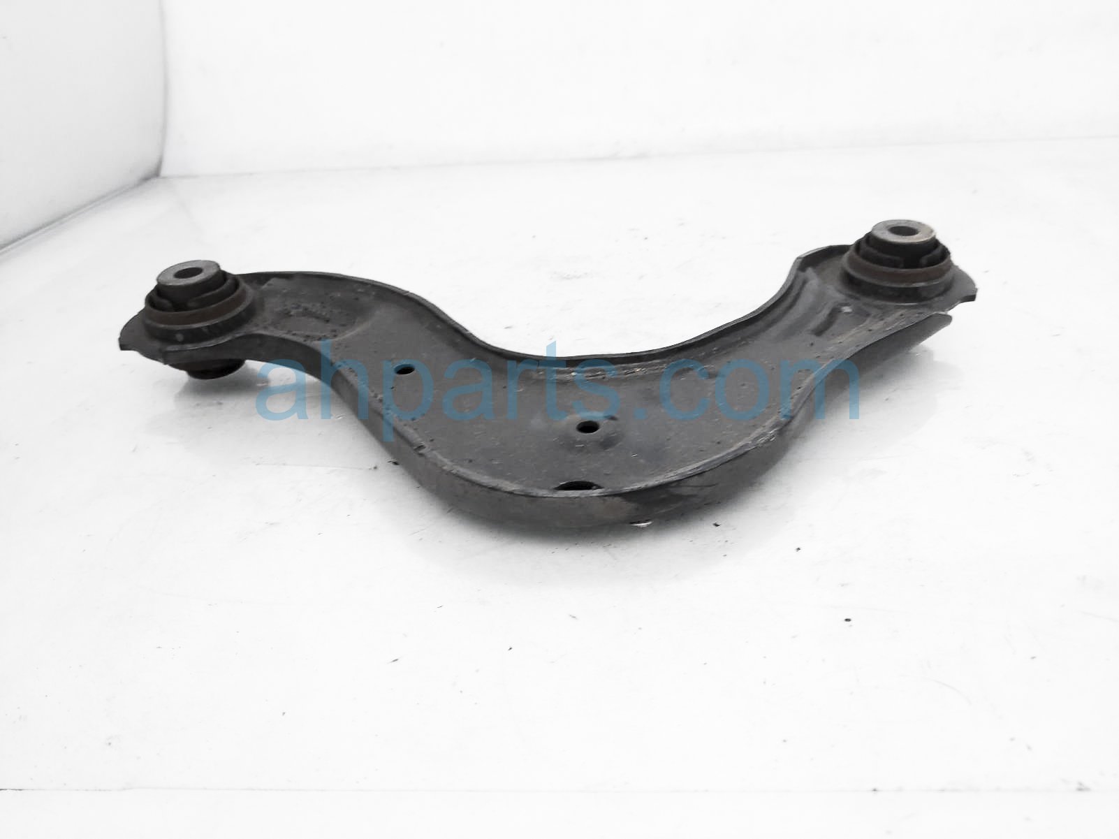 Sold 2020 Honda CR-V Rear Driver Upper Control Arm - Awd 52510-TLA-A01