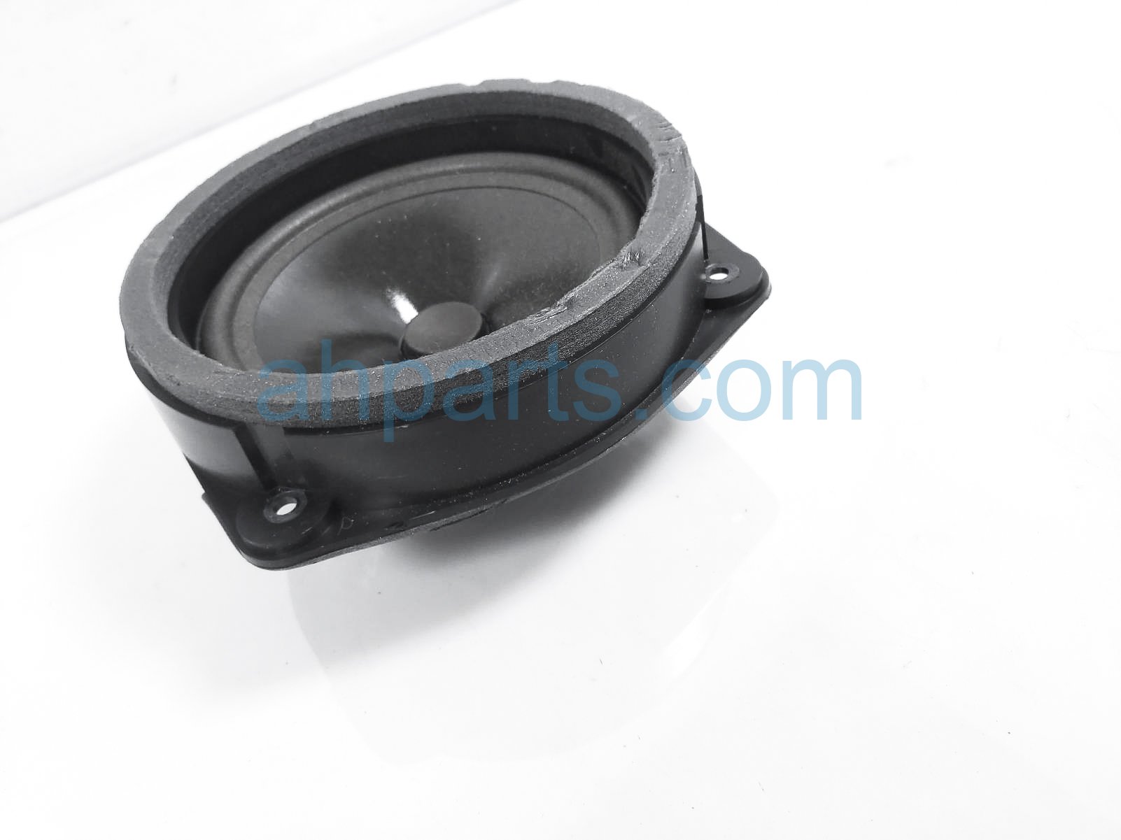 $20 BMW RR/RH QUARTER PANEL SPEAKER $20 BMW RR/RH QUARTER PANEL SPEAKER