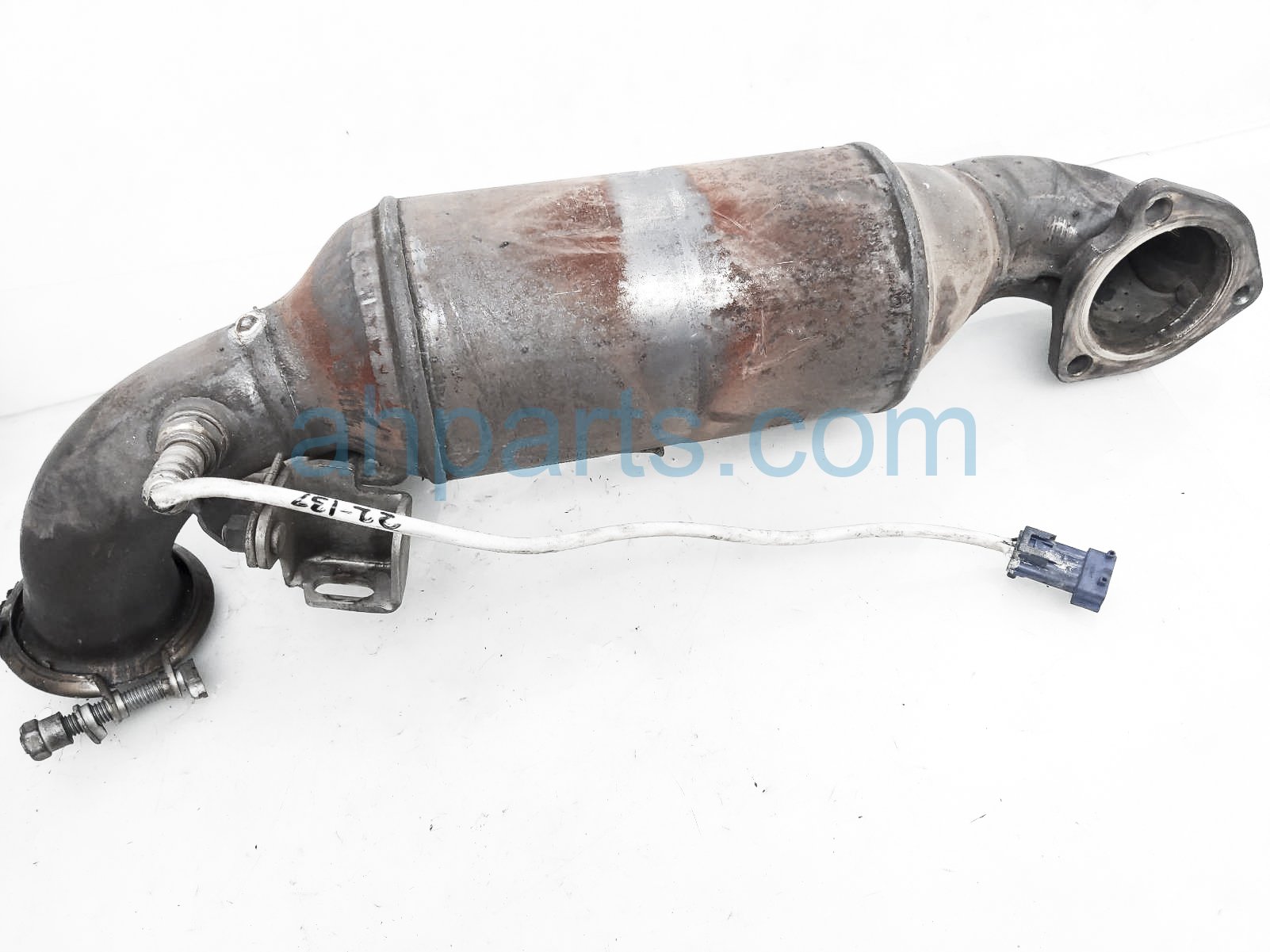 $25 BMW LOWER CONVERTER OXYGEN SENSOR $25 BMW LOWER CONVERTER OXYGEN SENSOR