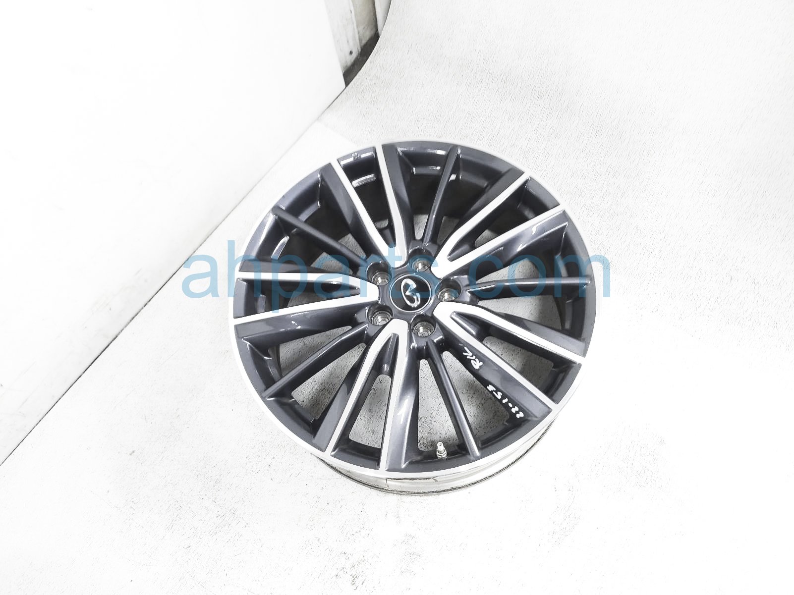 $350 Infiniti RR/LH WHEEL / RIM $350 Infiniti RR/LH WHEEL / RIM