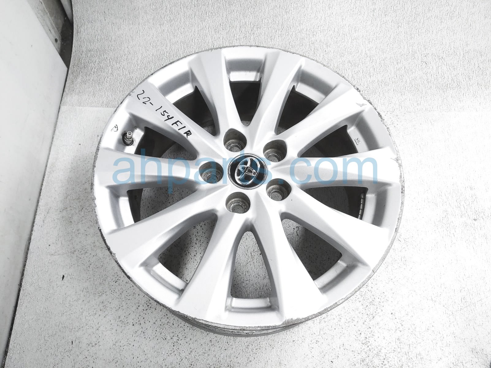 $119 Toyota FR/RH WHEEL / RIM - CURB RASH $119 Toyota FR/RH WHEEL / RIM - CURB RASH