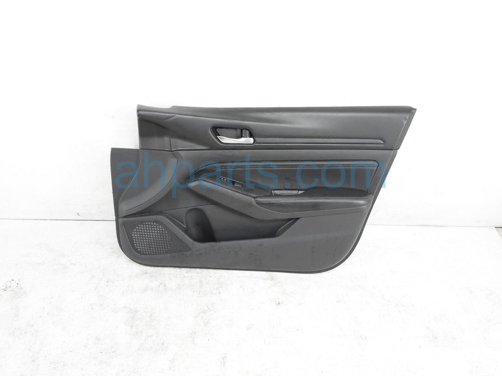 $99 Nissan FR/RH INTERIOR DOOR PANEL - BLACK $99 Nissan FR/RH INTERIOR DOOR PANEL - BLACK