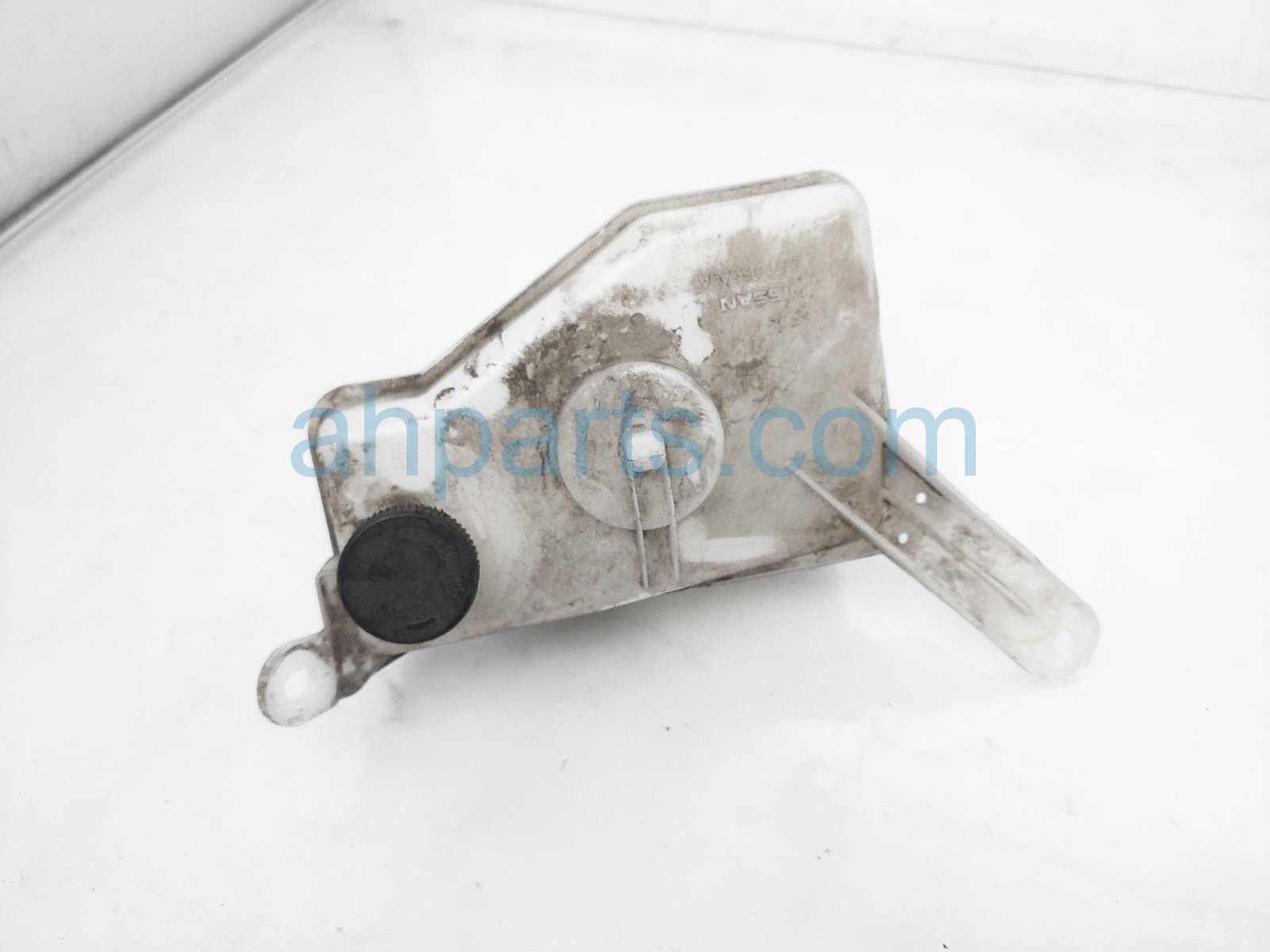 $30 Nissan COOLANT OVERFLOW RESERVOIR TANK $30 Nissan COOLANT OVERFLOW RESERVOIR TANK