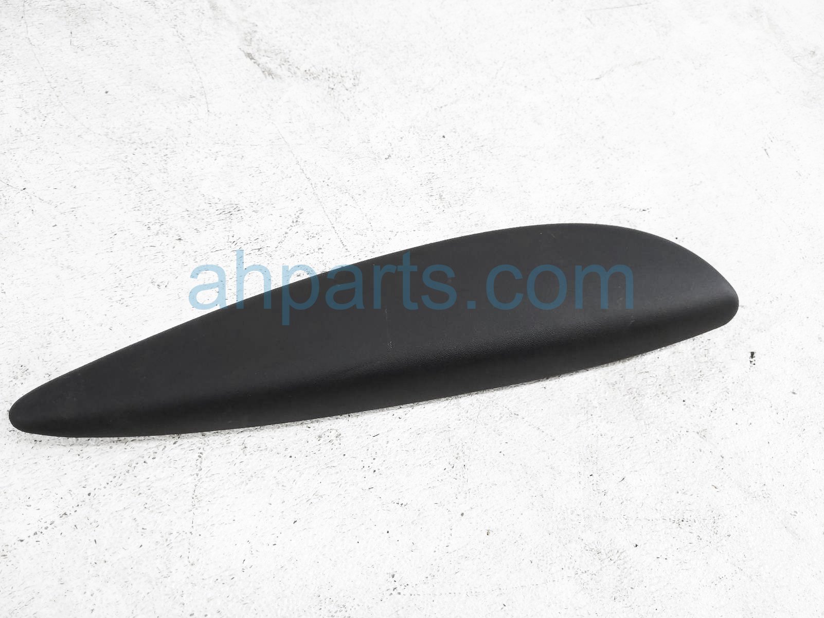 $49 BMW FR/RH ARMREST ON DOOR - BLACK LEATHR $49 BMW FR/RH ARMREST ON DOOR - BLACK LEATHR
