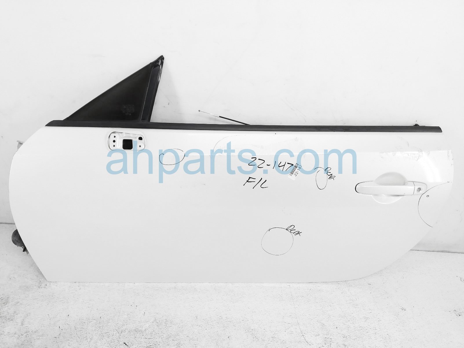 $249 Subaru FR/L DOOR - WHITE - NO INSIDE PANEL $249 Subaru FR/L DOOR - WHITE - NO INSIDE PANEL