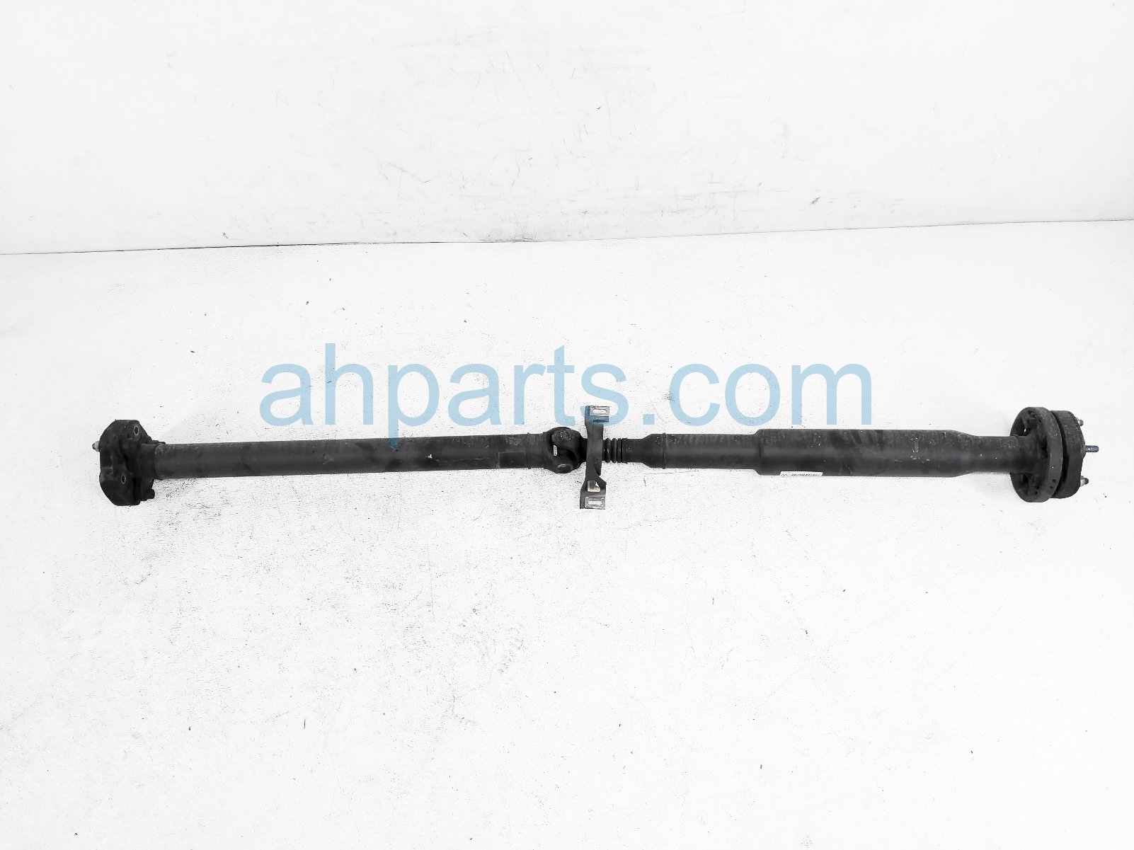 $124 Mercedes A/T PROPELLER DRIVESHAFT - RWD $124 Mercedes A/T PROPELLER DRIVESHAFT - RWD