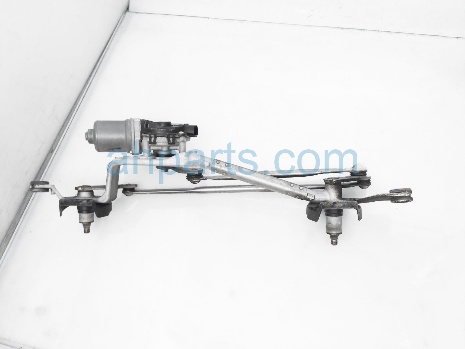 $45 Subaru WINDSHIELD WIPER ASSY $45 Subaru WINDSHIELD WIPER ASSY