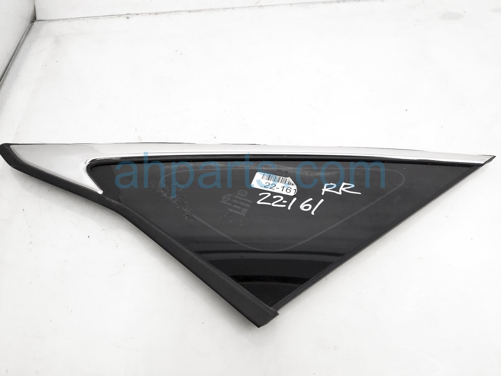 $65 Honda RH QUARTER WINDOW GLASS - CHROME $65 Honda RH QUARTER WINDOW GLASS - CHROME