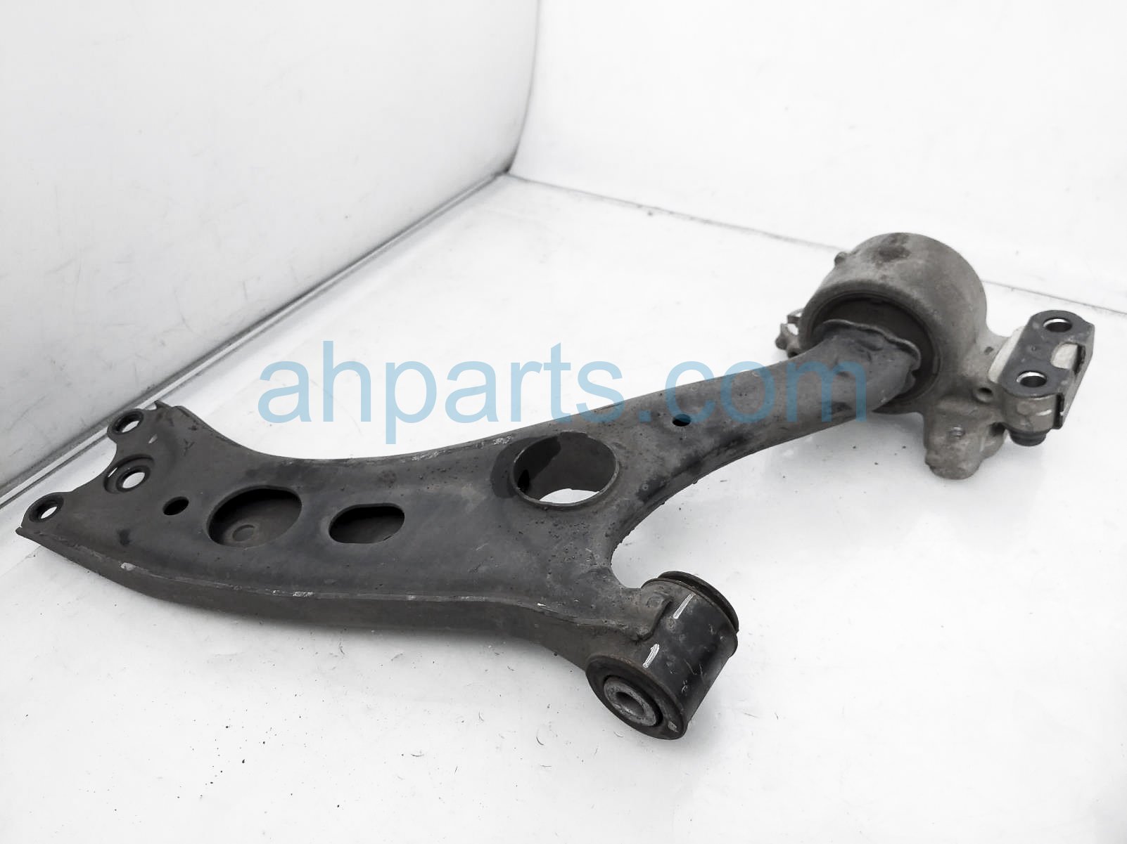 $125 Honda FR/LH LOWER CONTROL ARM $125 Honda FR/LH LOWER CONTROL ARM